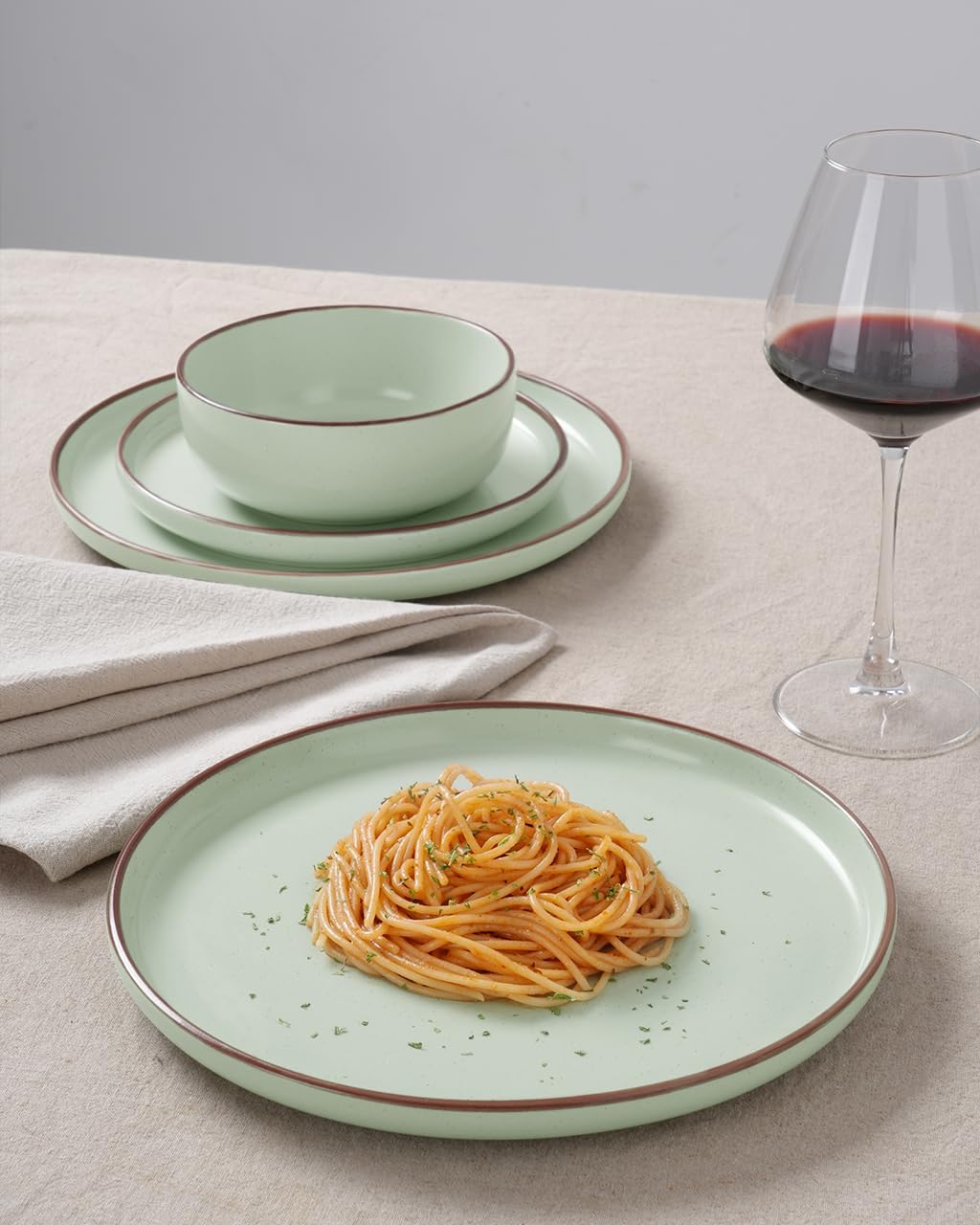 Famiware Mercury 24 Pieces Dinnerware Sets, Plates and Bowls Sets for 8, Microwave and Dishwasher Safe Dish Set, Light Green