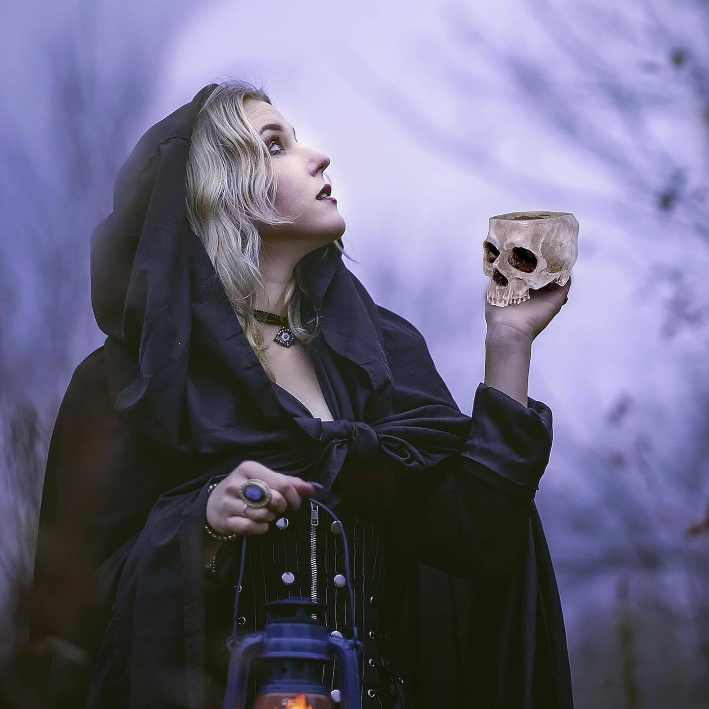 READAEER Skull Planter with Drain Hole, Resin Skull Shaped Flower Pot Candy Bowl, Gothic Decoration for Home Office Desk- White