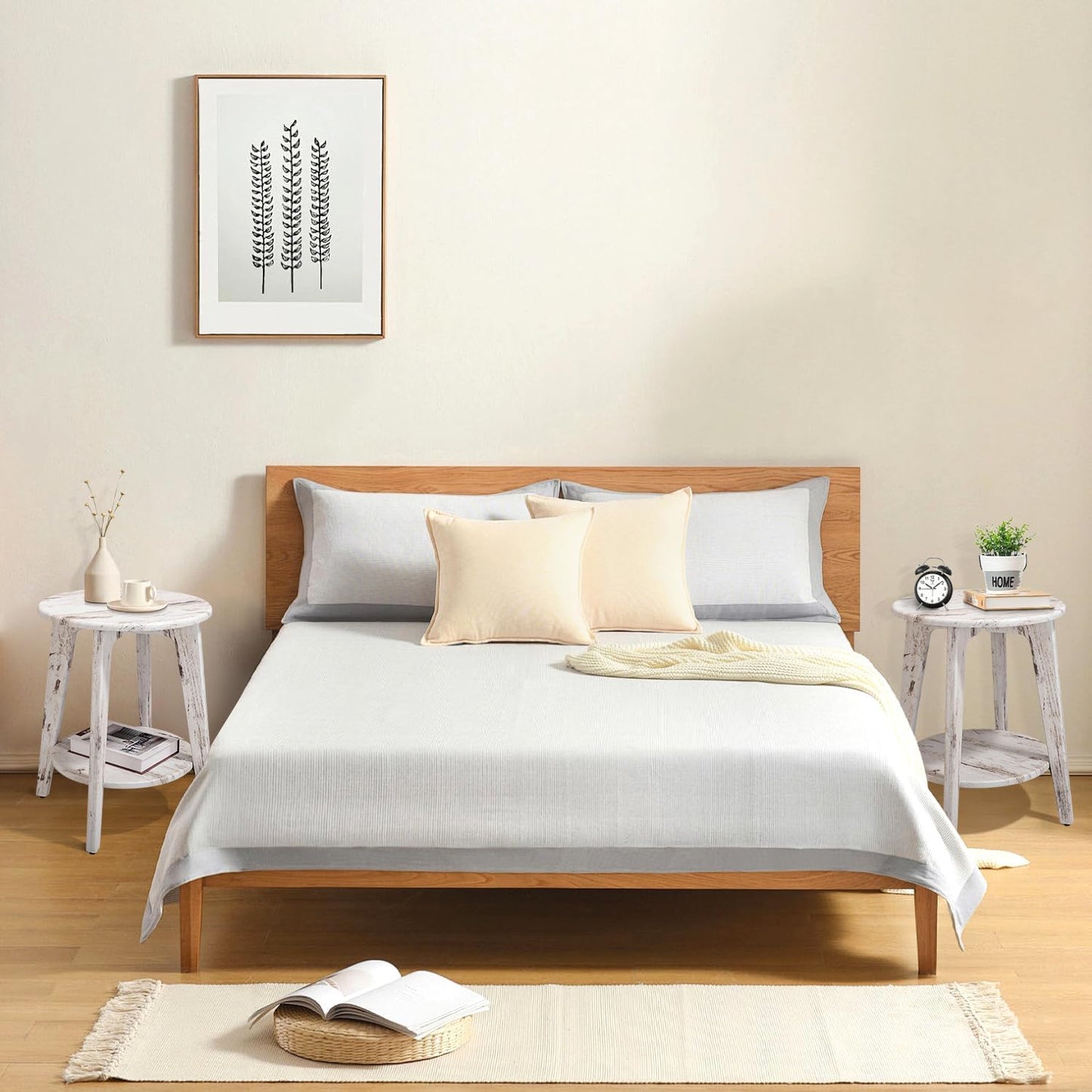 Farmhouse Round Side Table Rustic White Wooden End Table with Lower Shelf Vintage Nightstand Beside Table for Living Room Bedroom Small Spaces