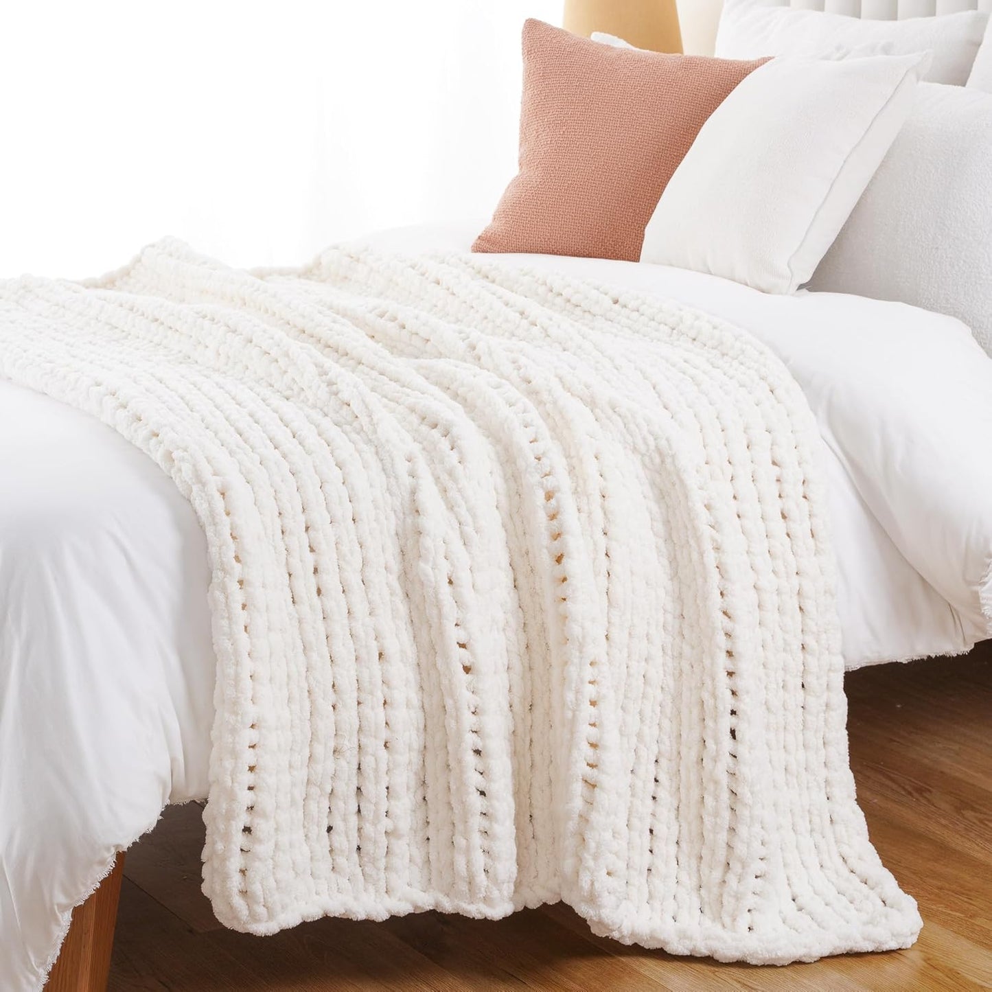 Battilo Chunky Knit Throw Blanket, Soft and Thick Chenille Throw Blanket, 50"x60" Handmade Cable Knit Crochet Blanket, Large Rope Knot Throw Blankets for Couch Sofa Bed Home Decor, Cream