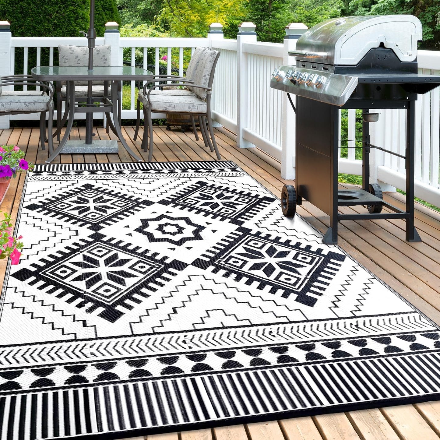 Waterproof Outdoor Rug 8x10ft, Boho Reversible Plastic Straw Mat for Patio RV Deck Porch Backyard Balcony Camping Picnic Beach Indoor Outdoor Carpet, Black&White
