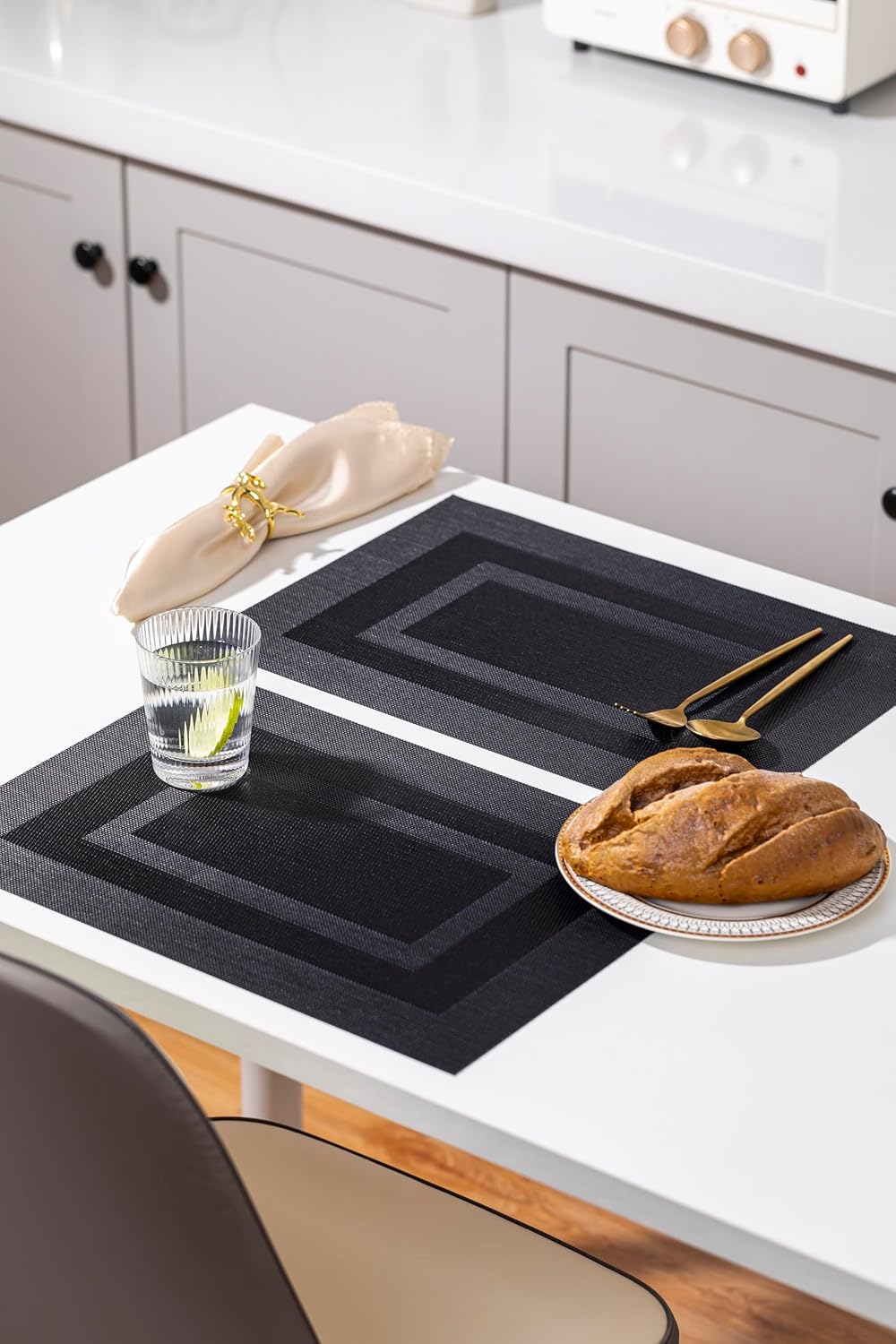 LEXMORE Placemats Set of 6 Vinyl/Plastic Woven Place Mats for Kitchen Table Indoor/Outdoor Washable Placemat Wipeable Dining Table Mats(Black Cube)