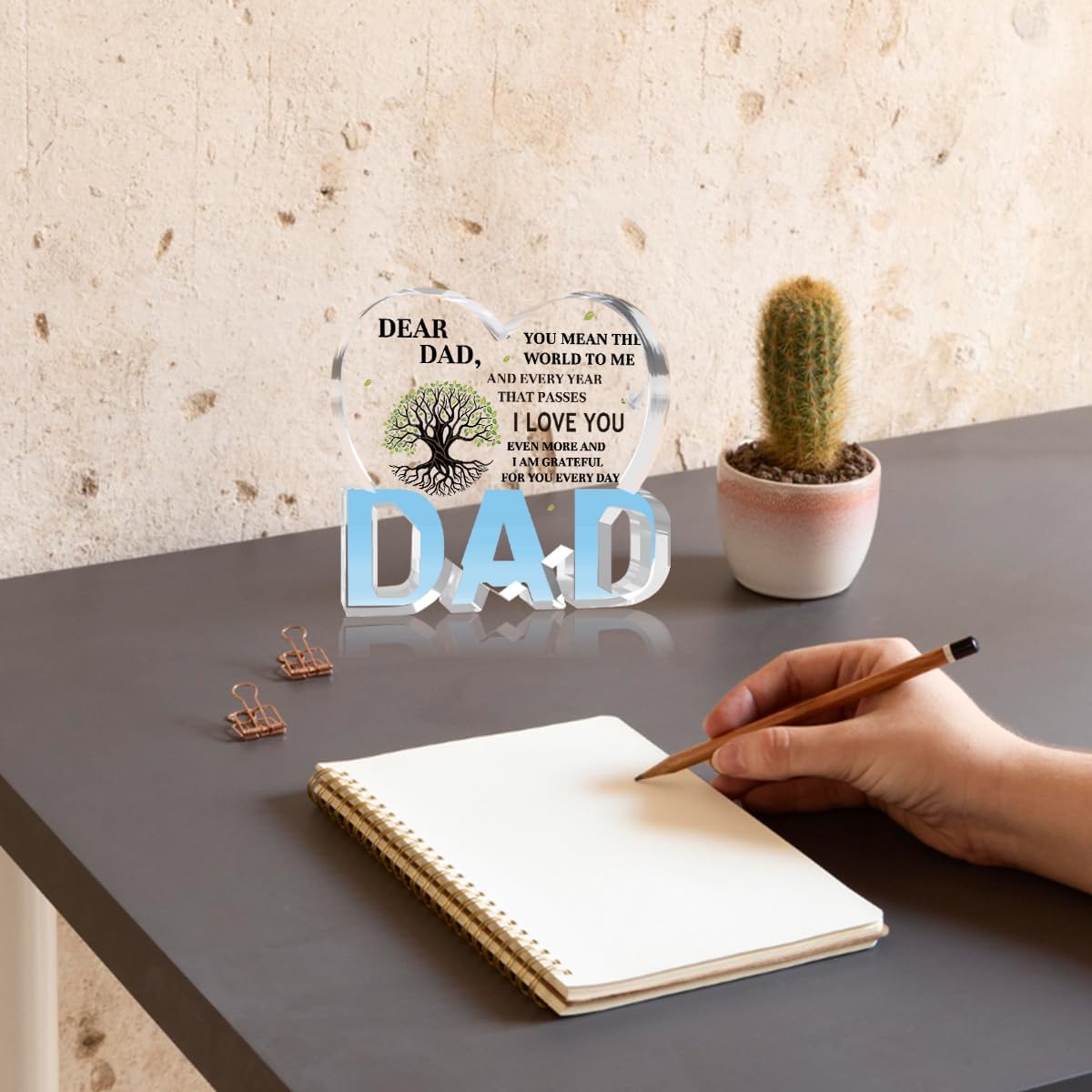 Best Dad Ever Gift from Daughter Son - Acrylic Heart-Shaped Plaque Father’s Day Birthday Gift - Unique Keepsake Desk Decor with Personalized Message