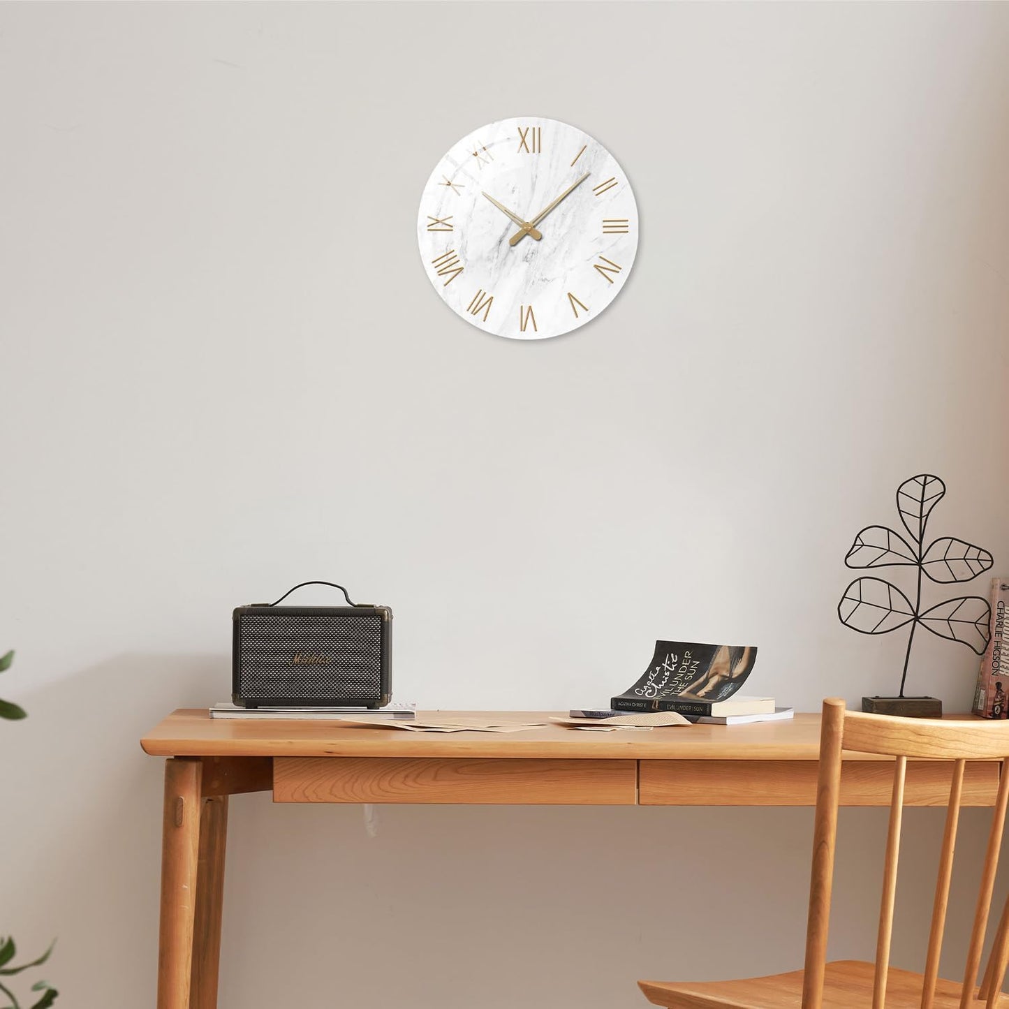 Round Marble Battery Wall Clock Modern 14 Inch White Minimalist Wall Clock for Kitchen Quartz Glass Slient Clock for Wall