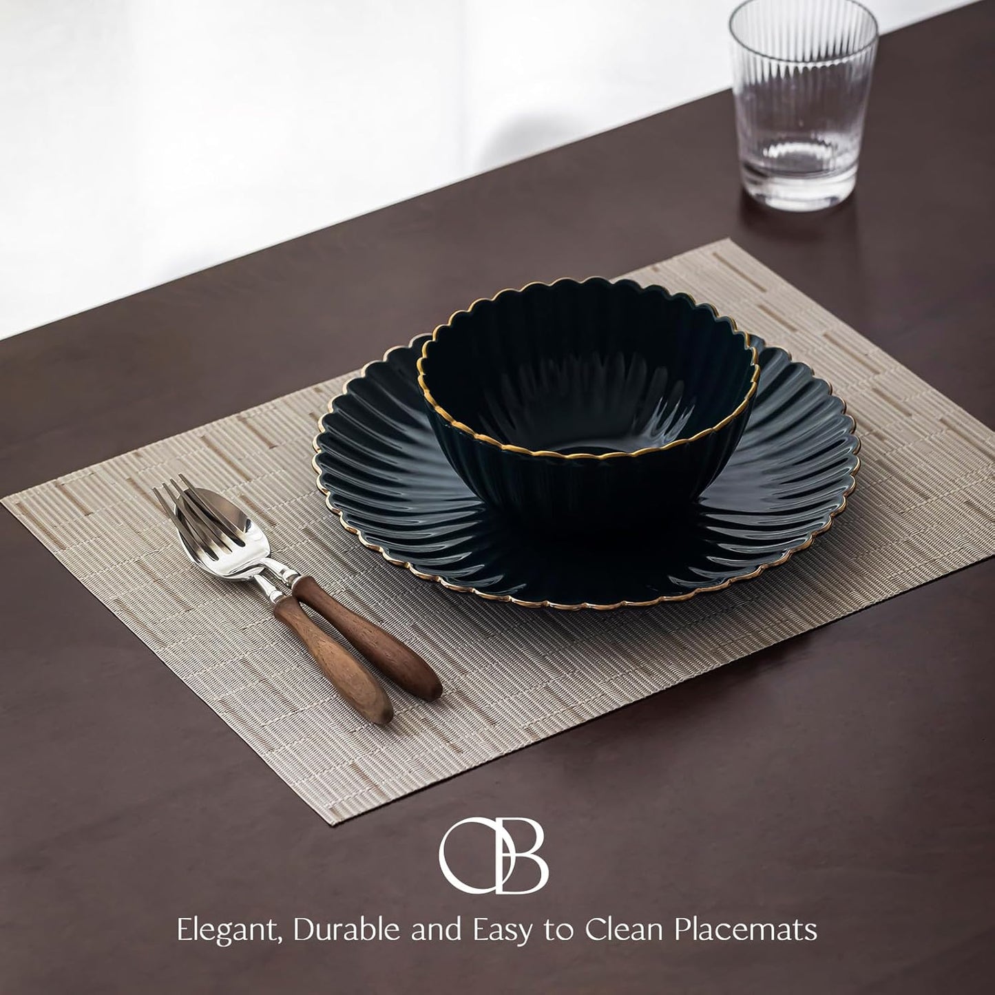 Placemats Set of 8 - Easy Clean Woven Vinyl Placemats for Dining Table, Indoor/Outdoor Place Mats, Washable PVC Table Mats （Pale Beige）