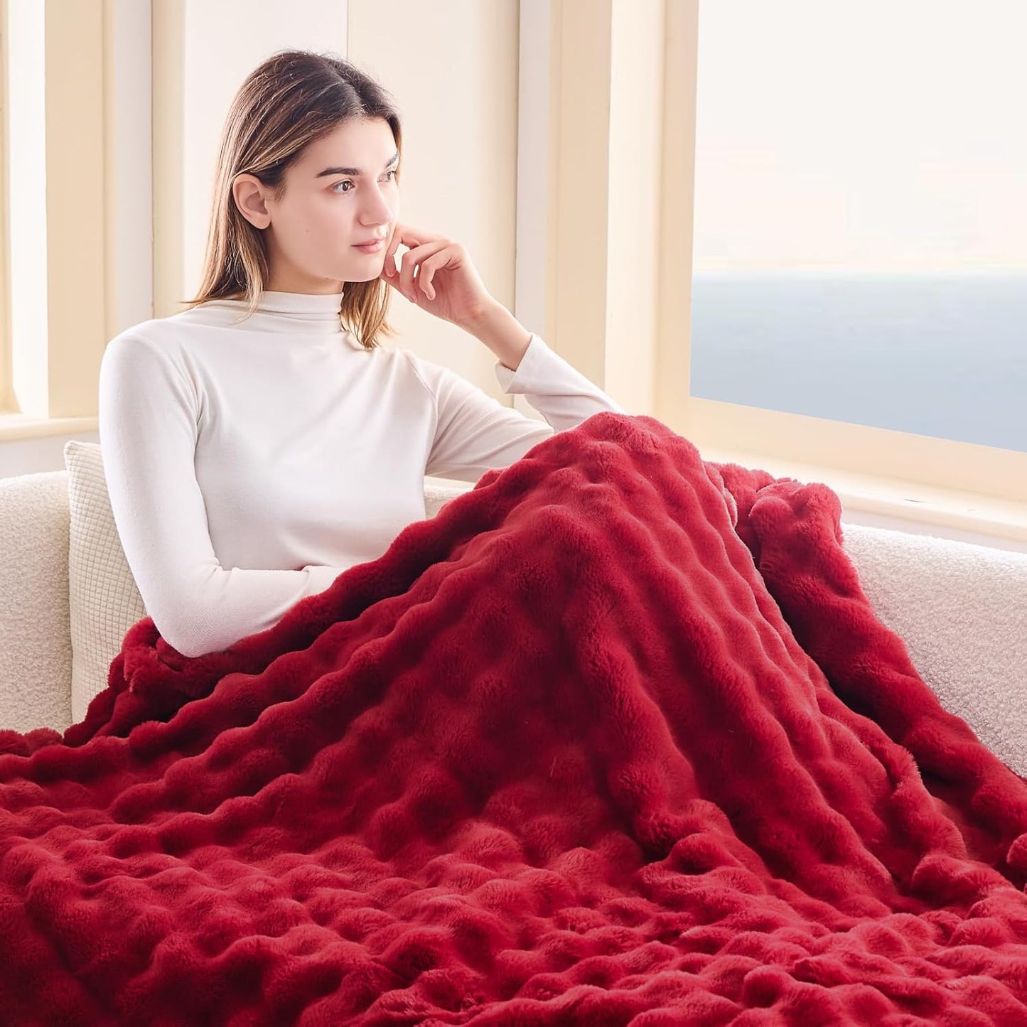 NEWCOSPLAY Faux Fur Throw Blanket Red Bubble Blanket Thick Warm Soft for Couch Sofa Bed 550GSM (Red, Throw(50"x60"))