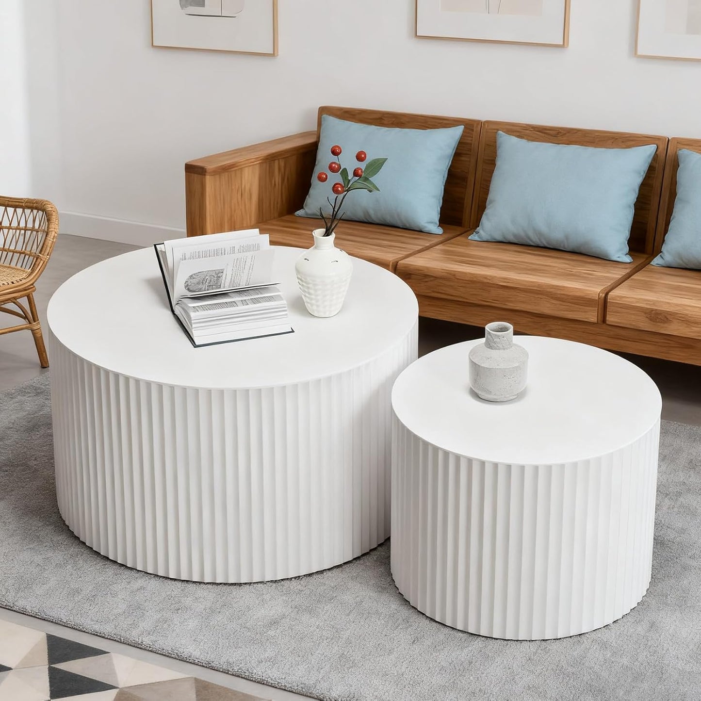 Round Nesting Coffee Table Modern White Fluted Coffee Table Set of 2 for Living Room Circle Drum Coffee Tables Round Nesting Tables for Small Spaces (White B 27in)