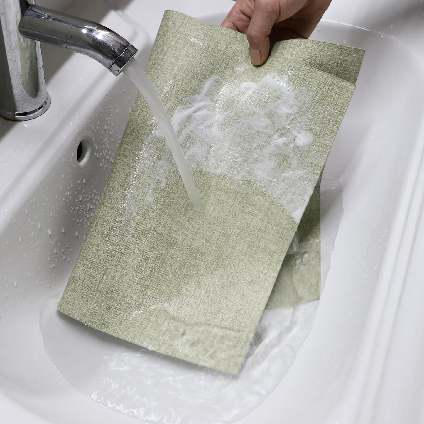 Placemats Set of 6 Washable Heat Resistant Place Mats PVC Woven Dining Table Mat Black 6pcs