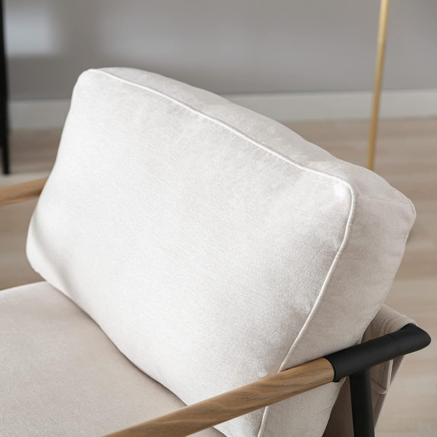 Mid-Century Accent Chair, Soft Armchair Chenille Fabric Lounge Chair with Black Metal Legs, Upholstered Leisure Chair for Living Room Bedroom Reception Room, 1PC, Beige