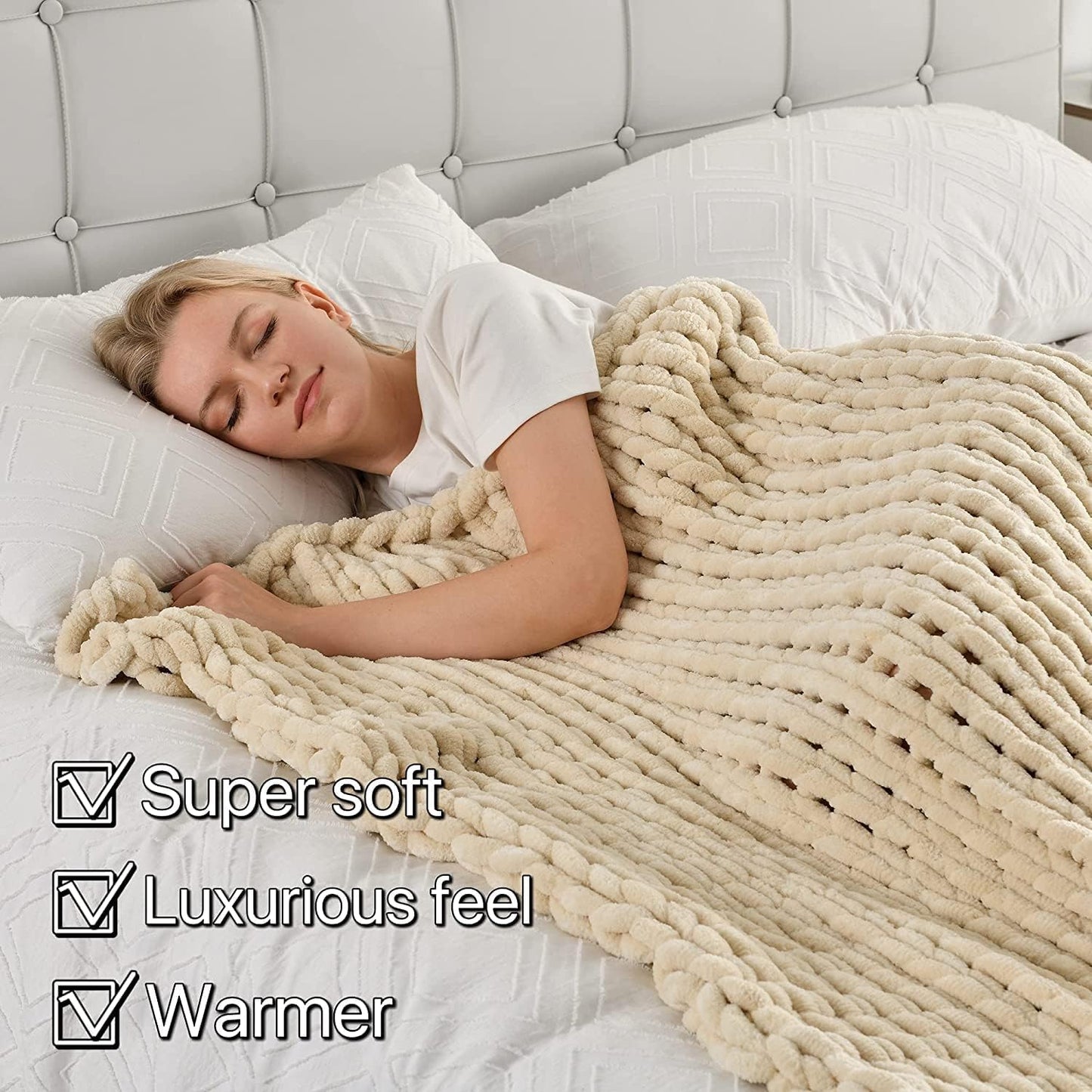 Maetoow Tighter Version Chenille Chunky Knit Blanket Throw （60×80 Inch）, Handmade Warm & Cozy Blanket Couch, Bed, Home Decor, Soft Fleece Banket, Boho Thick Blankets and Giant Yarn Throws，Beige