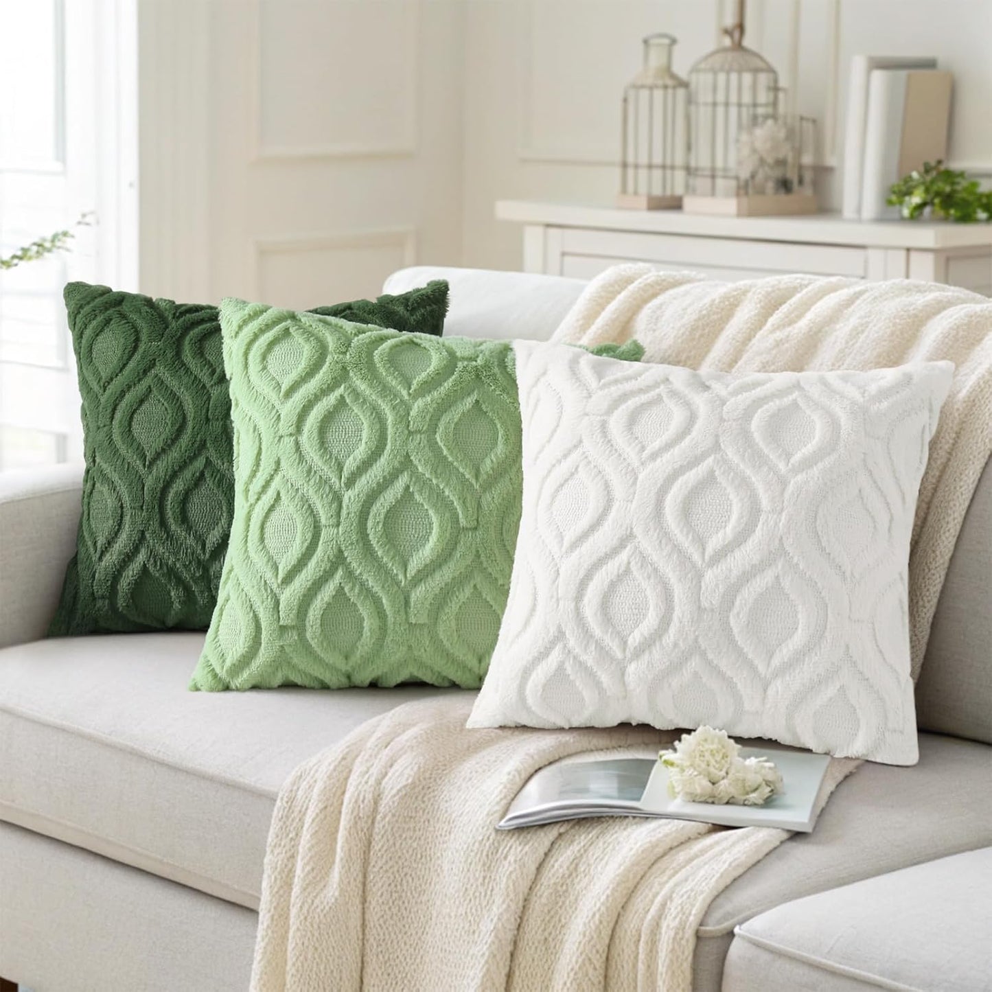 decorUhome Throw Pillow Covers 18x18 Inch Set of 2, Soft Plush Decorative Faux Fur Cream Beige Solid Couch Pillow Covers, Accent Farmhouse Neutral Square Euro Pillow Cases for Sofa Bed Living Room