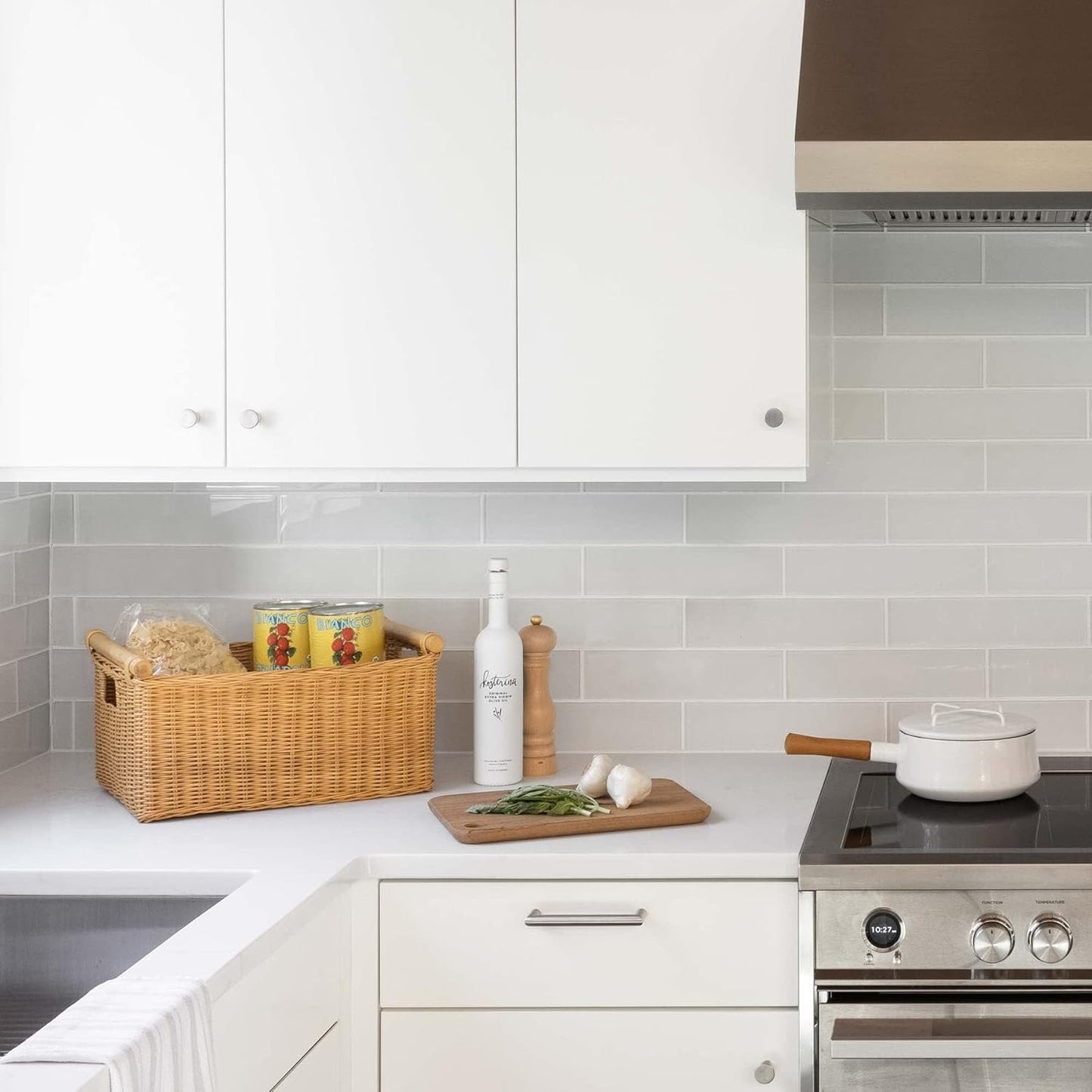 The Basket Lady Pole Handle Wicker Storage Basket, Extra Large, 20 in L x 16 in W x 10 in H, Sandstone