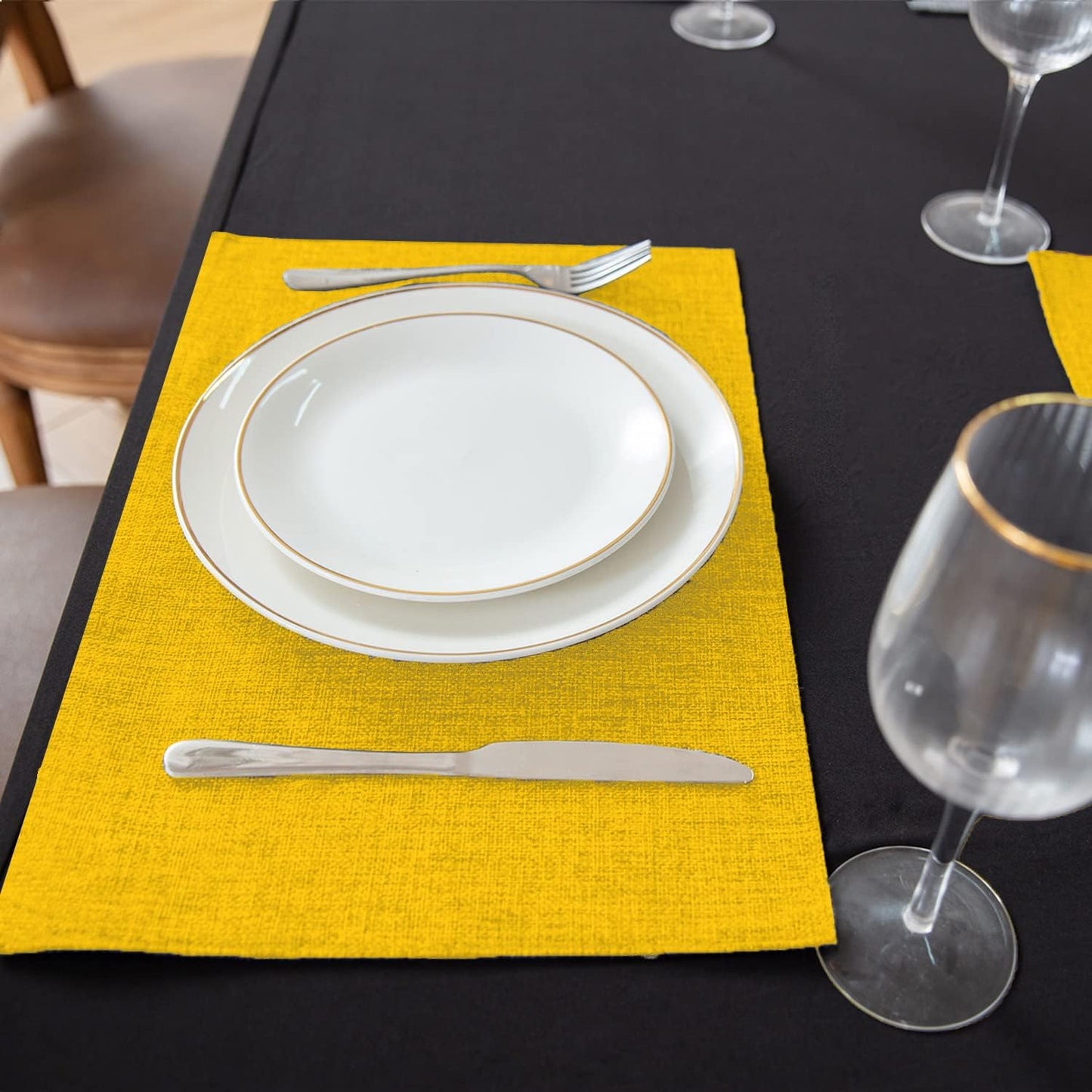 Cloth Placemats Set of 8, Linen Type Fabric Placemats Machine Washable Heat Resistant Placemats Wrinkle Free Thick Polyester Kitchen Place Mats for Dining Table (Yellow)