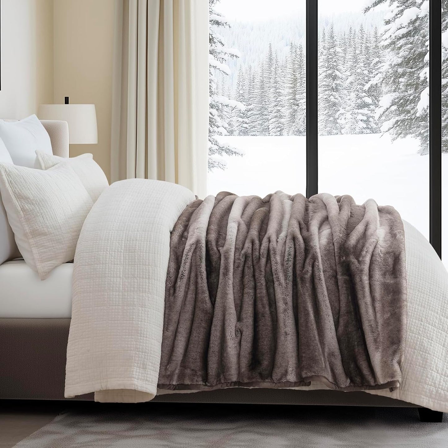 Ultra Soft Luxury Fluffy Mink Faux Fur Throw Blanket, Thick Warm Fall Winter Blankets for Bed, Couch, Cozy Plush Reversible Blanket for Chair, Sofa (Ombré Hazel Brown, 50"x60")