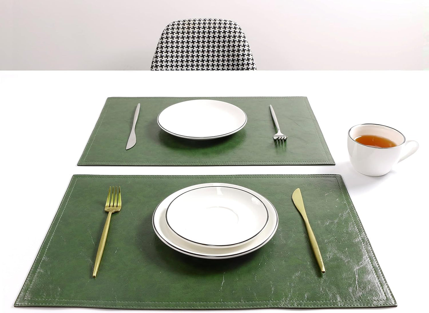 Waterproof PU Placemats, Faux Leather Dining Table Mat, Set of 6, Easy to Wipe Off Scrub Vinyl Mat, Heat & Stain Resistant for Office Conference Table, Home Decor