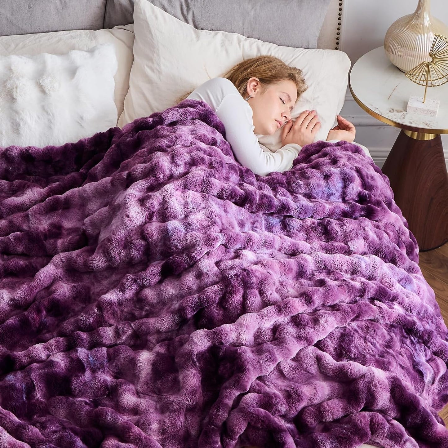 NEWCOSPLAY Faux Fur Twin Blanket Tie-dye Violet Purple Luxury Fluffy Thick Warm Bubble Blanket for Couch Sofa Bed 700GSM (Tie-dye Violet Purple, Twin(60"x80"))