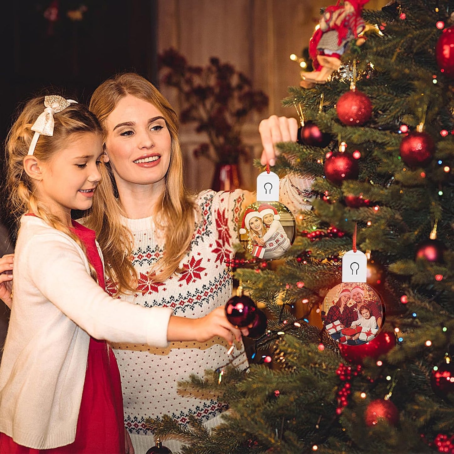 Personalized LED Christmas Ornaments 2025 Custom Hanging Ornament Color Changing Christmas Tree Decorations Keepsake Gift for Family Couples Xmas Tree Home Decor