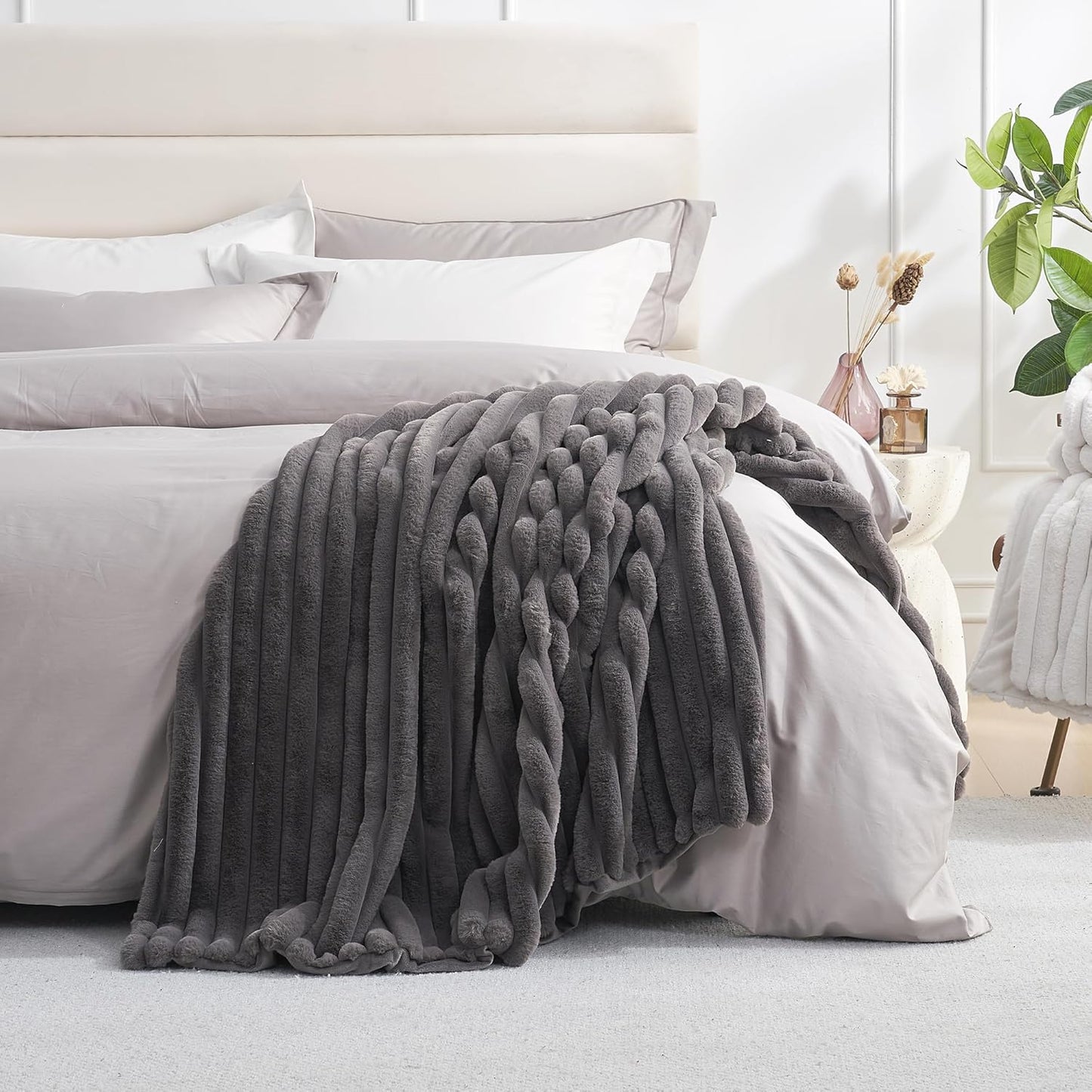 Amélie Home Faux Fur Throw Blanket for Couch, Cozy Fuzzy Fluffy Fur Luxurious Soft Striped Plush Gift Blankets for Family Sofa Chair Bed Living Room Bedroom, 60"x80", Charcoal Grey