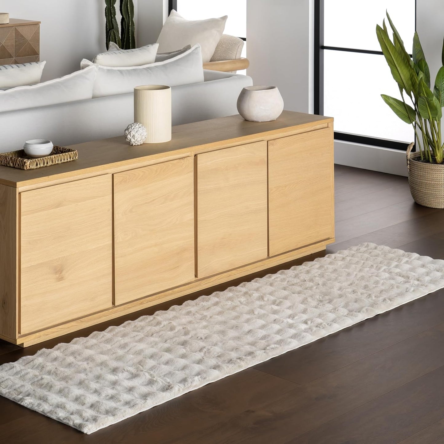 nuLOOM 2'6" x 8' Cozy Plush Area Rug, Machine Washable, Non-Slip, Soft Fluffy Shag Carpet for Living Room Bedroom Kids Room Nursery Home Decor, Jeni Grey