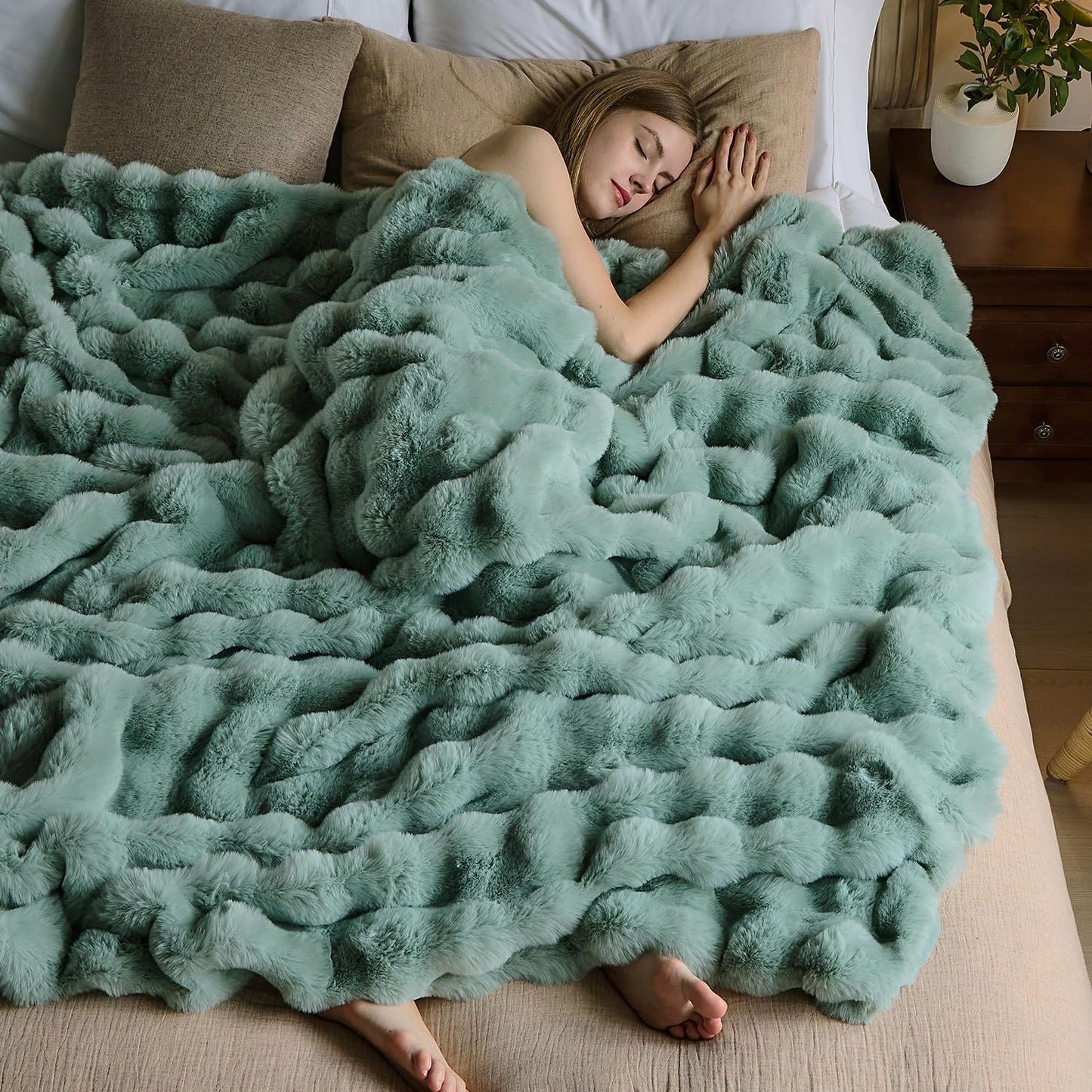 Lotus Karen Faux Fur Throw Blanket Sage Green - Big Bubble Rabbit Fluff Blanket for Couch Bed Sofa,Softest Fluffy Fuzzy Cozy Blanket,Plush Thick Furry Shaggy Warm Blankets for Women,90x90 Inches