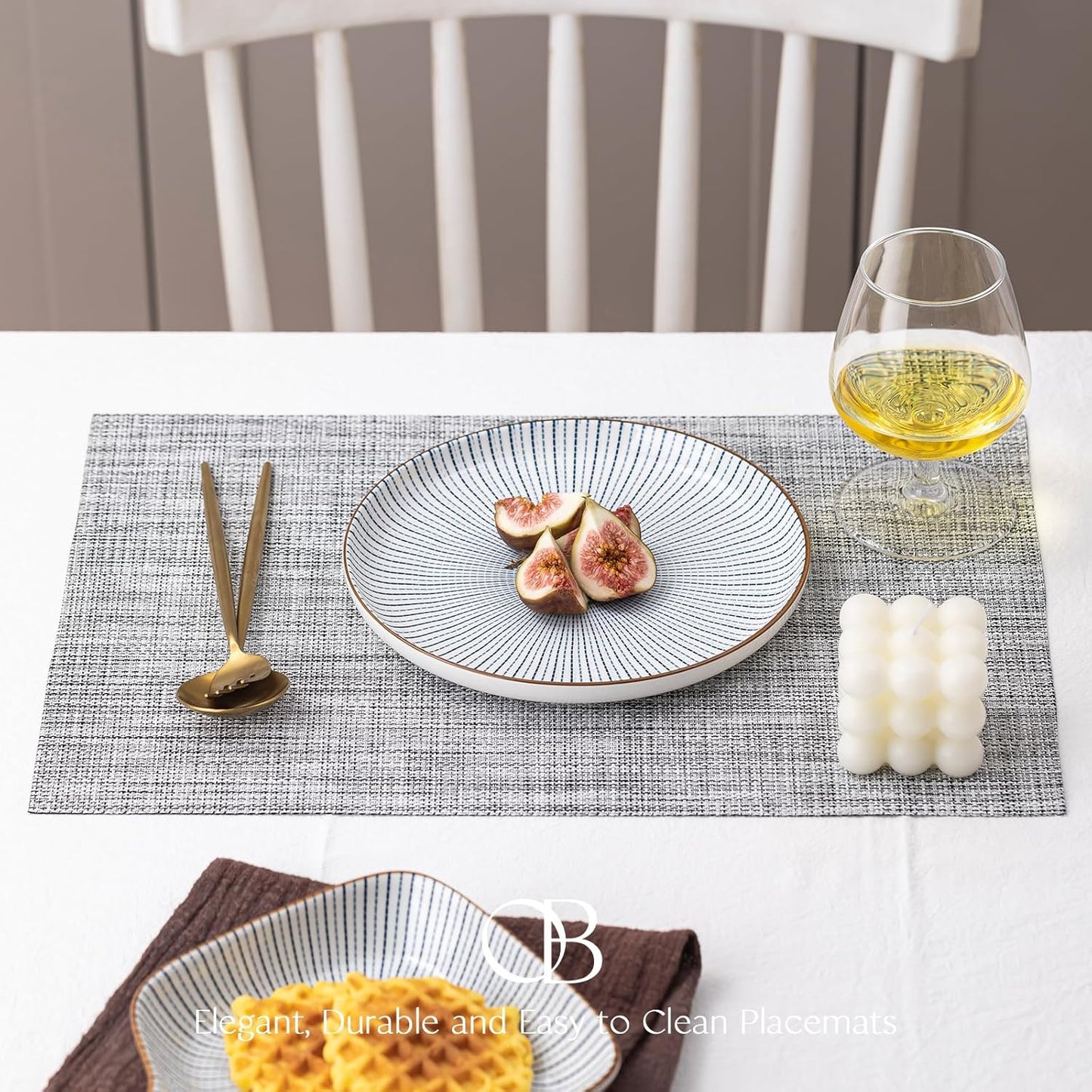 Placemats Set of 8 - Easy Clean Woven Vinyl Placemats for Dining Table, Indoor/Outdoor Place Mats, Washable PVC Table Mats（Gray）