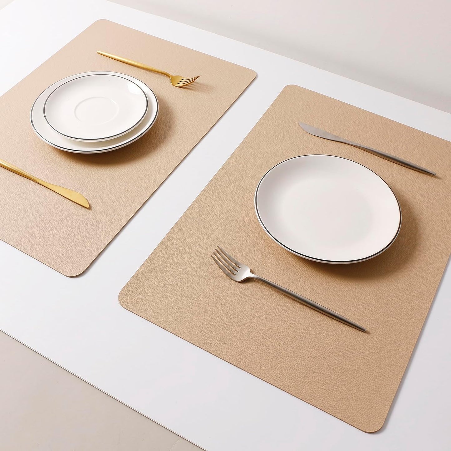 Faux Leather Placemats, Set of 6 PU Table Mats, Easy to Clean, Heat & Stain Resistant for Office Conference Table,Dining Home Decor