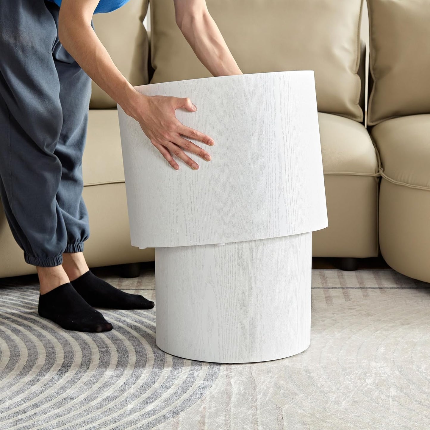 WILLIAMSPACE 18.9" White Nesting Coffee Table Set of 2, Modern Black Round Coffee Tables Circle Side Table for Small Space, Accent End Table Set, No Assembling, White Wood Grain