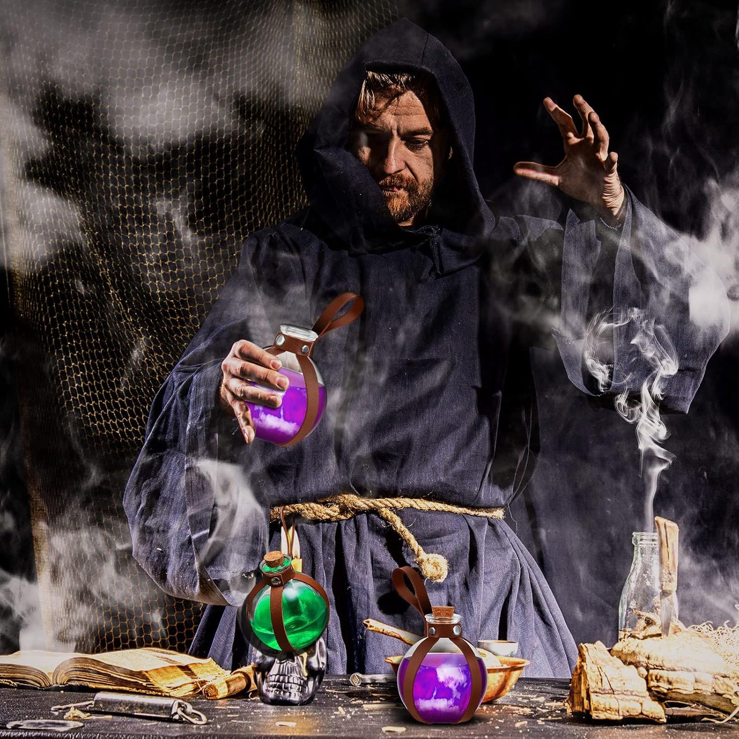 Patelai 2 Pcs Halloween Glass Potion Bottles with Belt Cork Renaissance Witch Costume Accessories Witch Props Potion Bottle for Halloween Party Decor Cosplay DIY Crafts Gift (Brown)