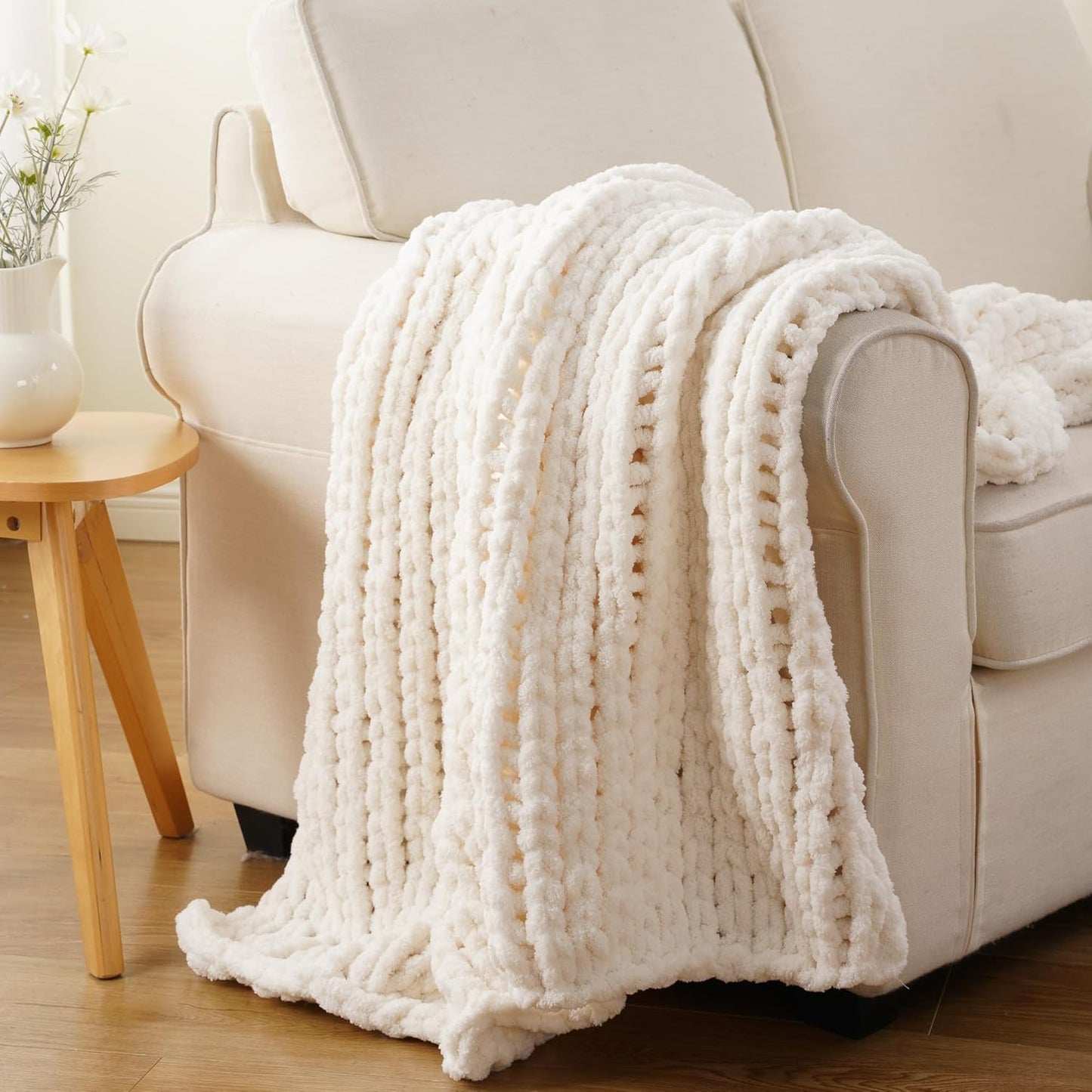 Battilo Chunky Knit Throw Blanket, Soft and Thick Chenille Throw Blanket, 50"x60" Handmade Cable Knit Crochet Blanket, Large Rope Knot Throw Blankets for Couch Sofa Bed Home Decor, Cream
