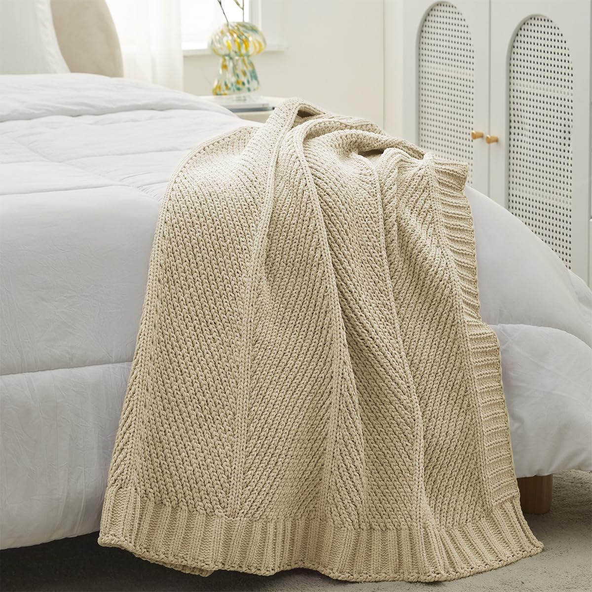 Amélie Home Chenille Knit Throw Blanket for Couch, Chevron Texture Decorative Soft Blanket for Sofa, Bed & Chair, 50"x60", Beige