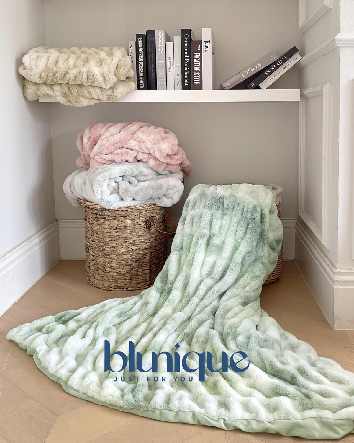 Faux Fur Blanket, Throw Blanket for Couch, Fluffy Blanket with Stretch Ruched Design, Ultra Soft Giftable Home Decor, 50x60 inches, Tie-Dyed in Gray