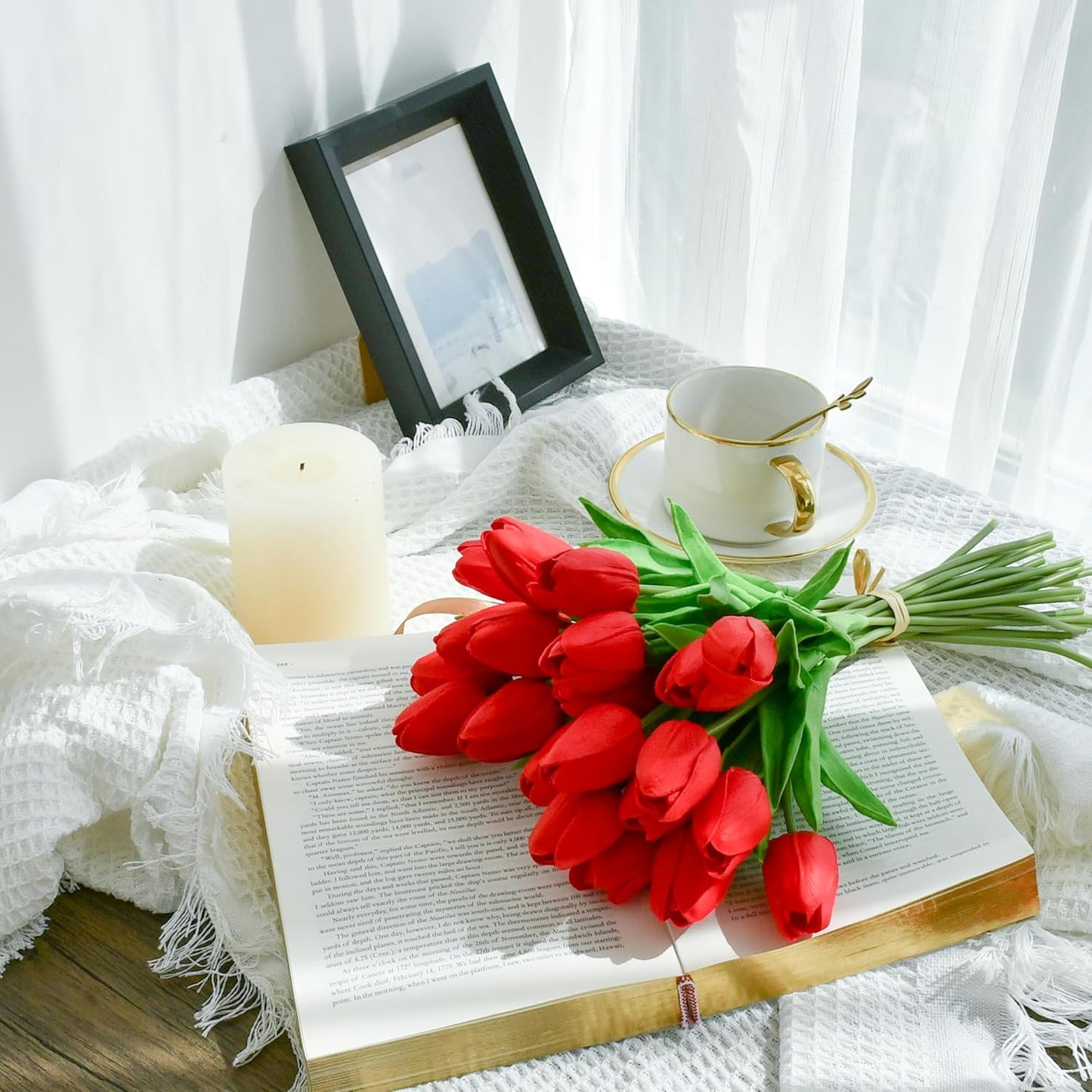 Mandy's Artificial Tulips 20 Stems Red PU Faux Flowers for Wedding Home Decor 13.5 Inch