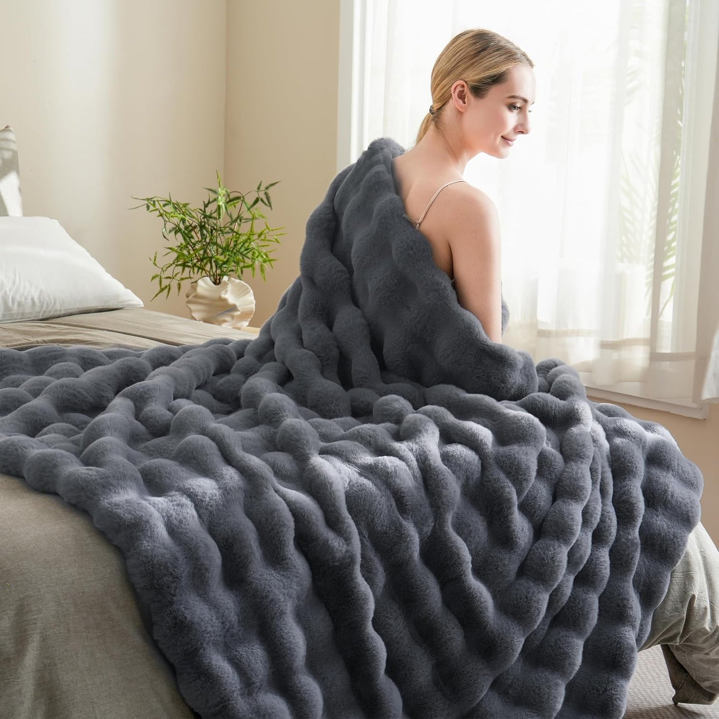 BENVWE Faux Fur Throw Blanket for Couch Bed - Fluffy Soft Thick Bubble Blanket for Living Room Home Decor - Fathers Day Birthday Gifts for Women Men, Grey, 63" x 80"