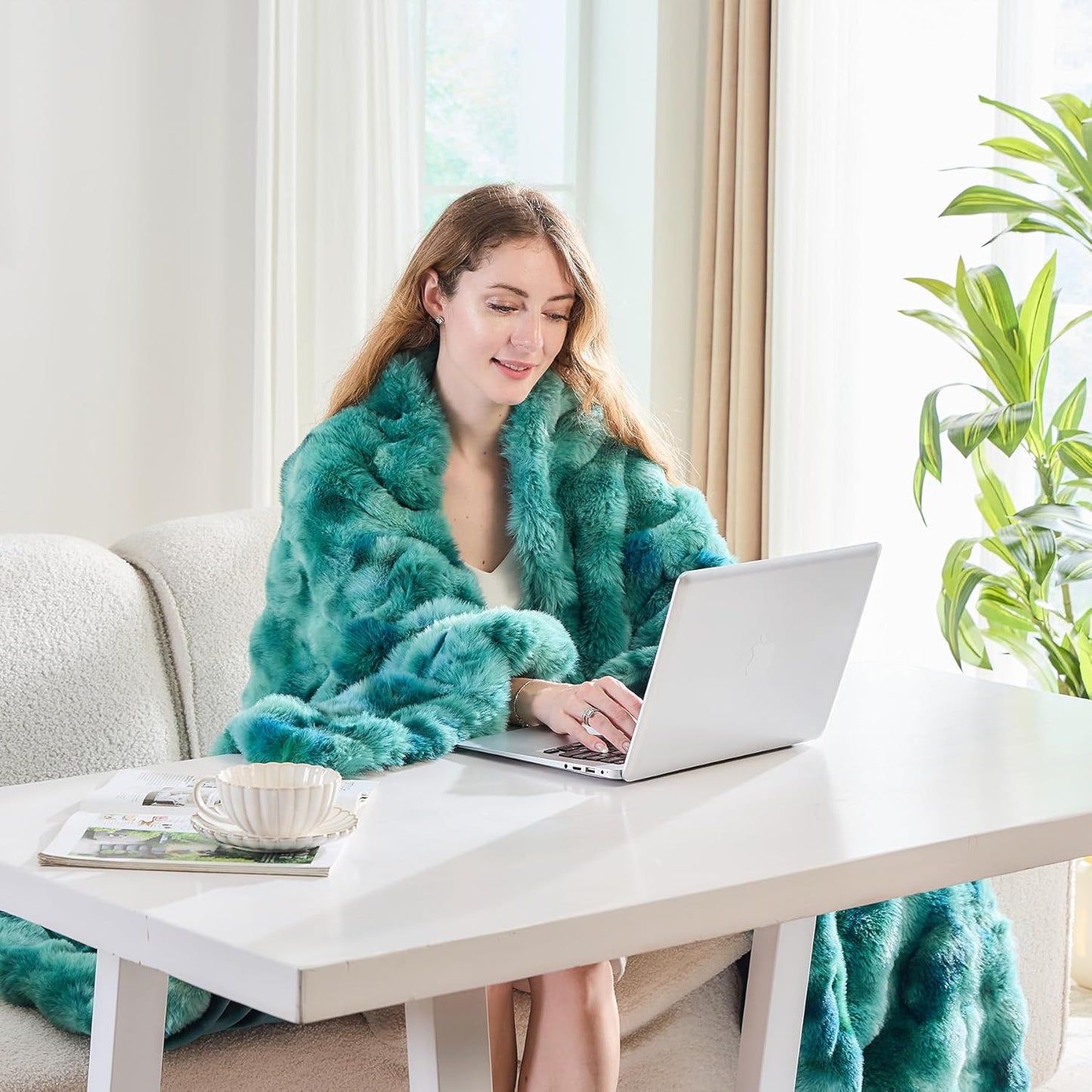 Lotus Karen Faux Fur Throw Blanket Tie-Dye Green - Big Bubble Rabbit Fluff Blanket for Couch, Large Fluffy Fuzzy Cozy Blanket,Thick Furry Plush Shaggy Blankets,90x90 Inches