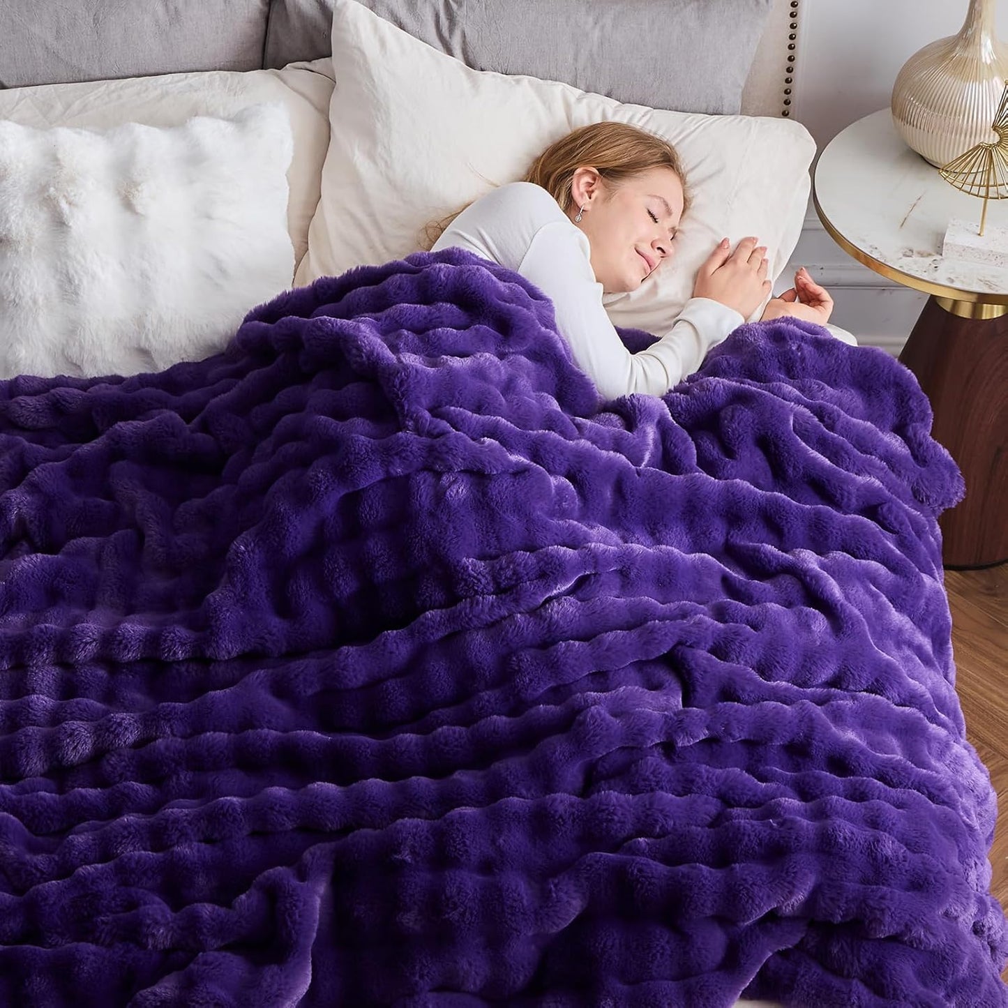 NEWCOSPLAY Faux Fur Throw Blanket Purple Bubble Blanket Thick Warm Soft for Couch Sofa Bed 550GSM (Purple, Throw(50"x60"))