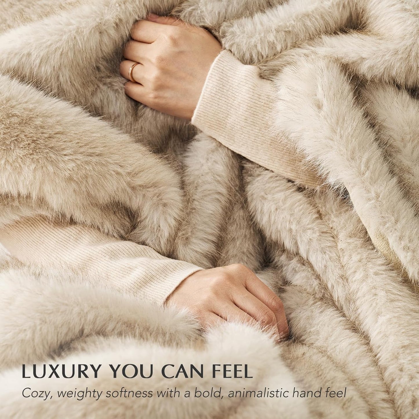 Luxury Faux Fur Throw Blanket, Soft Fluffy Faux Mink Blankets for Bed, Couch, Sofa, Thick Cozy Plush Warm Fur Throws with Reversible Velvet, Tipped Golden Fox, 60"x80"