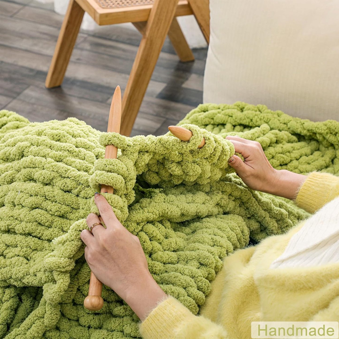 WESHIONGOO Chunky Knit Blanket Throw Knitted Throw Blankets for Couch Bed Fluffy Soft Blanket with Jumbo Chenille Yarn Thick 100% Handmade (Lime Green, 40"×40")