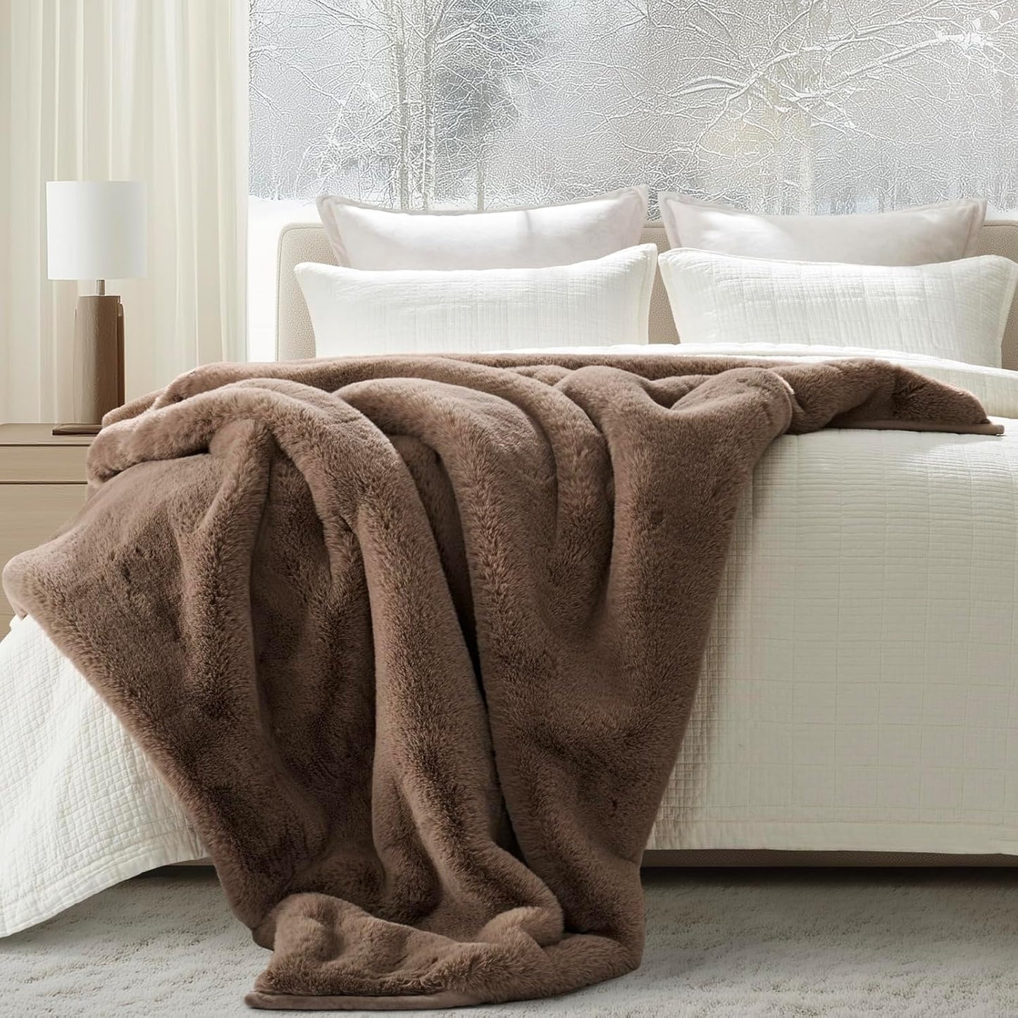 Luxury Soft Faux Chinchilla Fur Throw Blanket for Couch, Warm Thick Heavy Winter Throw Blanket 1220GSM for Bed, Fluffy Cozy Mink Blanket with Reversible Velvet, Tawny Mink, 60"x80"