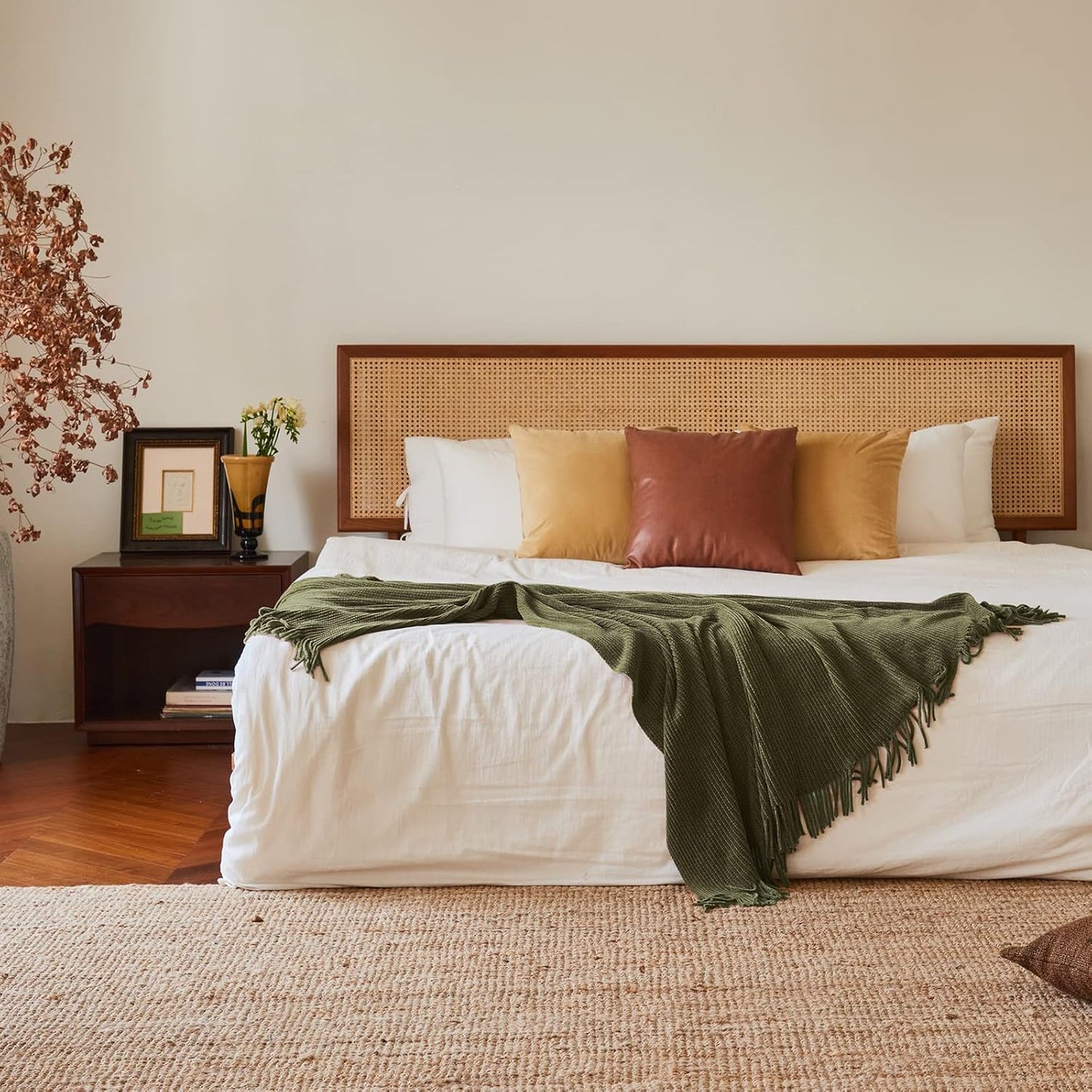 lifein Throw Blanket for Couch, Soft Green Boho Decor Bed Throw,Cozy Knitted Chenille Farmhouse Lightweight Throw for Spring(Olive Green,50 * 60")