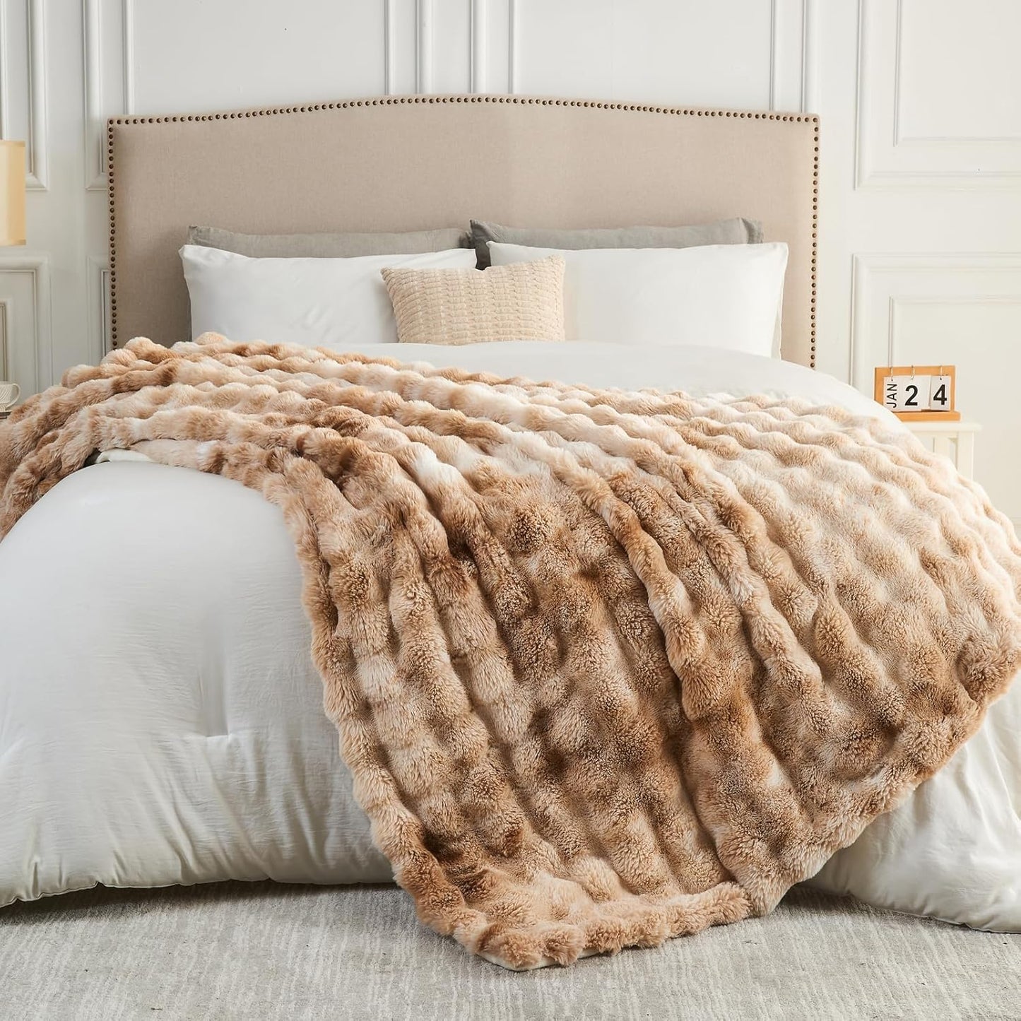 NEWCOSPLAY Faux Fur Twin Blanket Tie-dye Beige Luxury Fluffy Thick Warm Bubble Blanket for Couch Sofa Bed 700GSM (Tie-dye Beige, Twin(60"x80"))