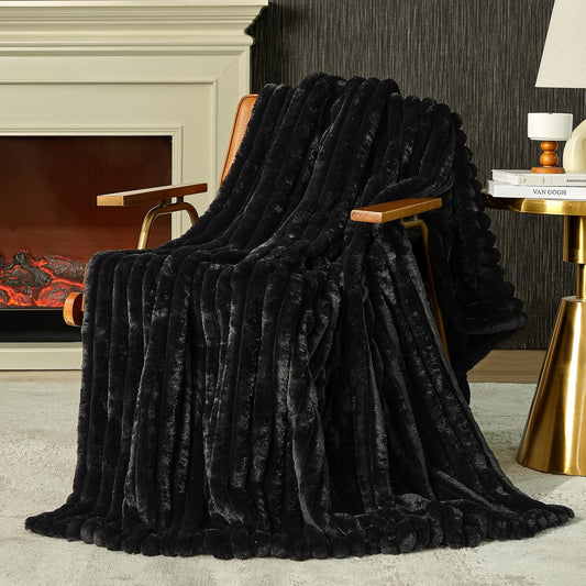 Amélie Home Faux Fur Throw Blanket for Couch, Cozy Fuzzy Fluffy Fur Luxurious Soft Striped Plush Gift Blankets for Family Sofa Chair Bed Living Room Bedroom, 55"x70", Black