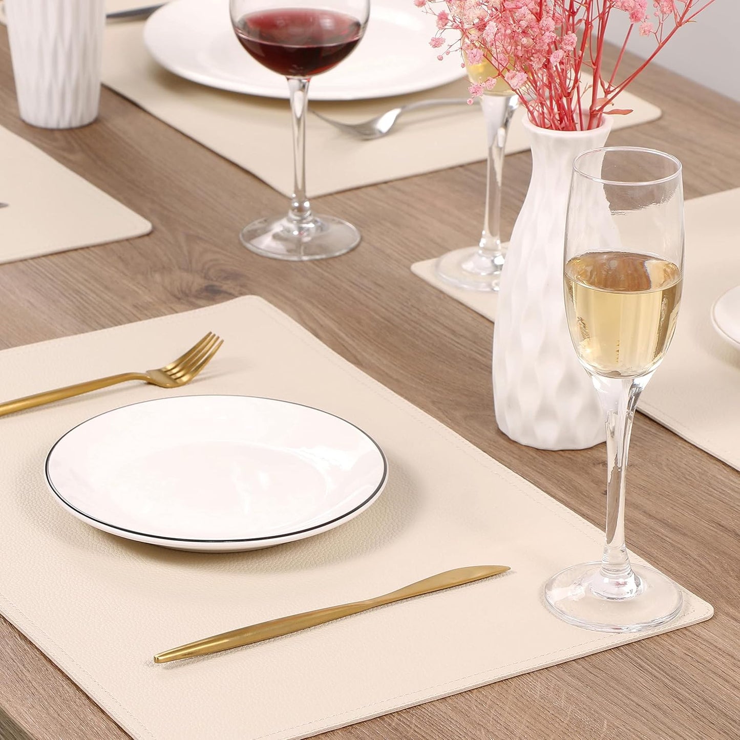 Set of 4 Faux Leather Placemats, PU Table Mats, Waterproof, Stain Resistant, Heat Resistant, Non-Slip Easy to Clean for Kitchen Dining Table,Conference Table C Beige Rectangle