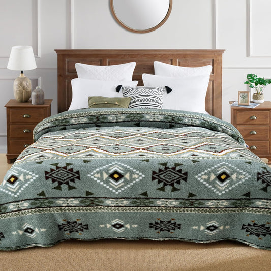 CASAAGUSTO Boho Sherpa Throw Blanket, Aztec Queen Blanket, Ultra Soft, Warm, Cozy, Plush, Thick Fleece Bohemian Throw Blanket for Couch, Bed, Sofa (Olive Green 90 * 90 Inch)