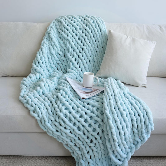 Maetoow Chenille Chunky Knit Blanket Throw （50×60 Inch）, Handmade Warm & Cozy Blanket Couch, Bed, Home Decor, Soft Breathable Fleece Banket, Christmas Thick and Giant Yarn Throws, Baby Blue