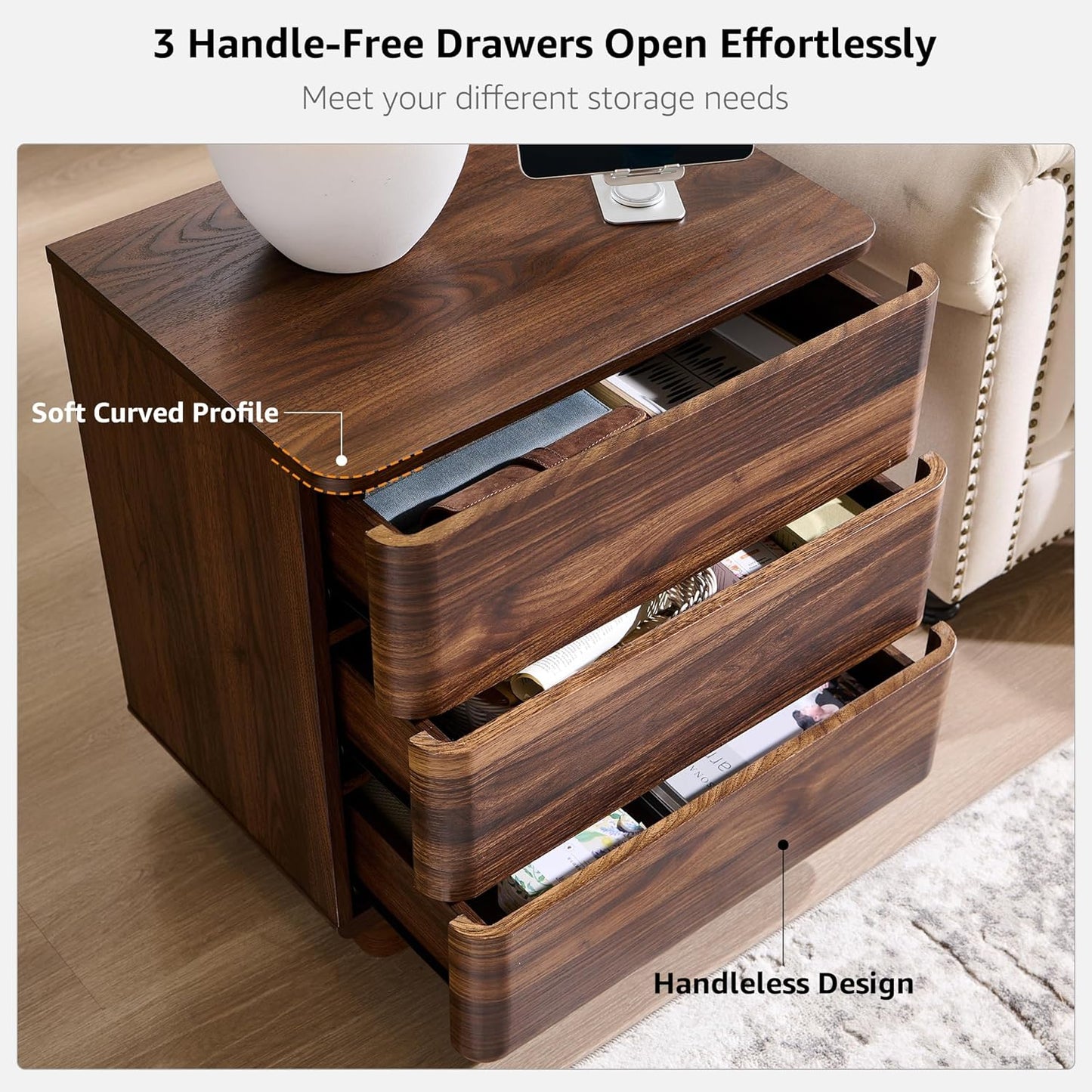 JXQTLINGMU 22" Modern Nightstand Set of 2 with Charging Station, Large Push-to-Open End Table, Wood Bedside Table, Curved Profile, Handleless 3 Drawer Night Stand for Bedroom, Living Room, Brown