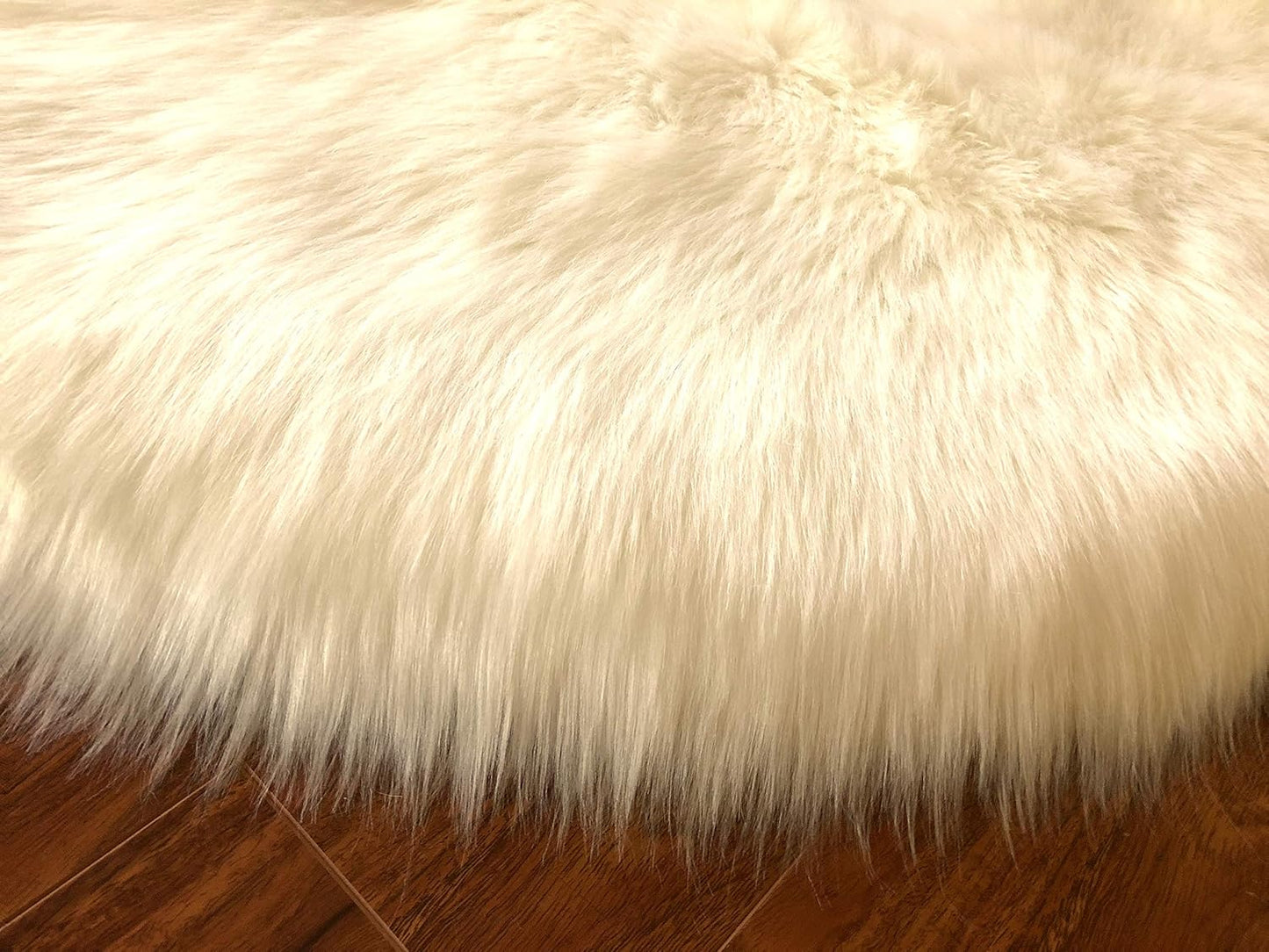 LAMBZY Faux Sheepskin Hypoallergenic Free Shape Silky Shag Rug, Luxury Shaggy Silky Plush Carpet for Bedrooms Rugs Living Rooms Sofa Floor Rugs (Octo 8 Pelts 6'x8', 180x240cm, Cream)