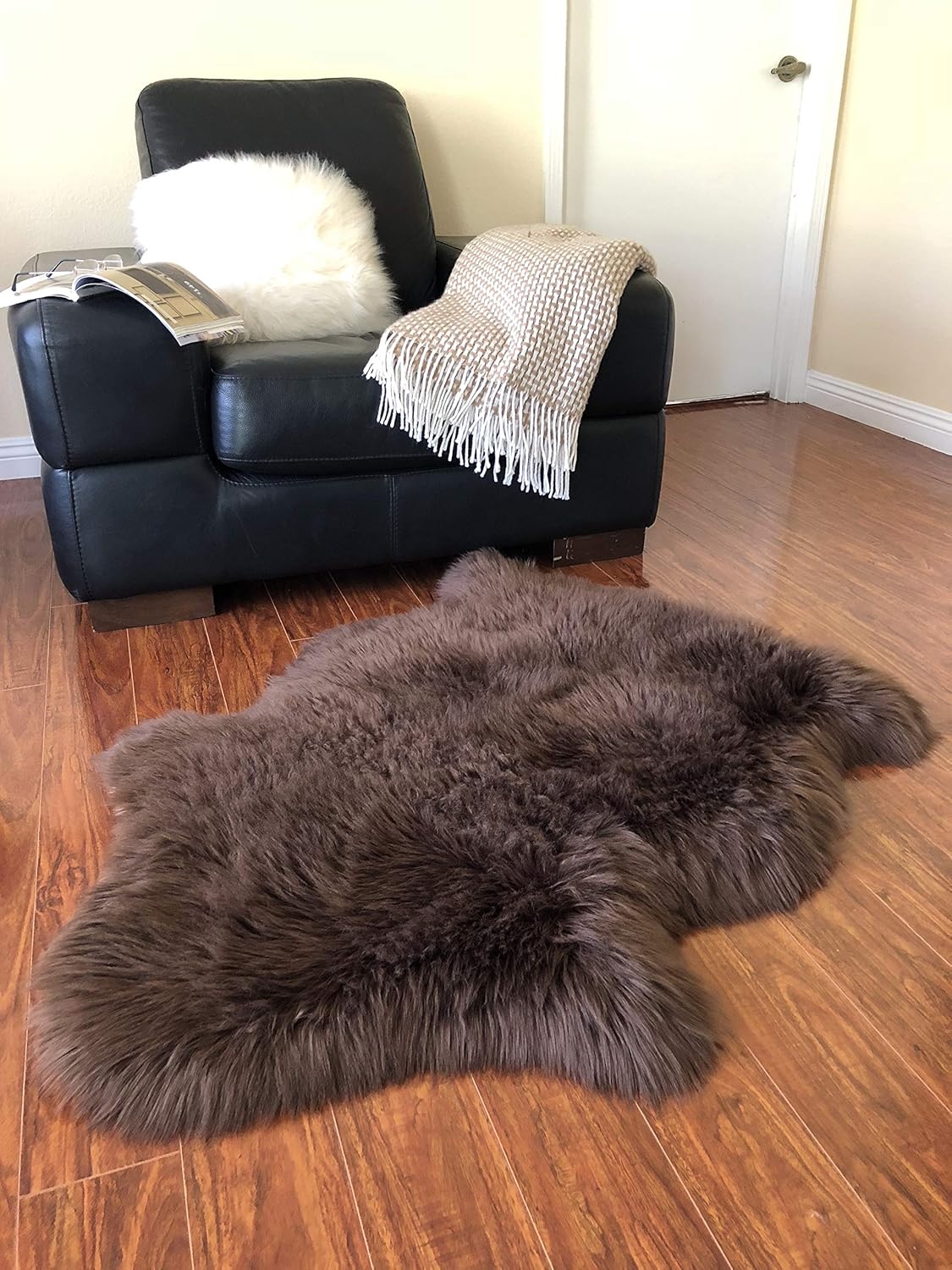 LAMBZY Faux Sheepskin Hypoallergenic Free Shape Silky Shag Rug, Luxury Shaggy Silky Plush Carpet for Bedrooms Rugs Living Room Kids Rooms Sofa Floor Rugs (Single 2'x3', 60x90cm Brown)