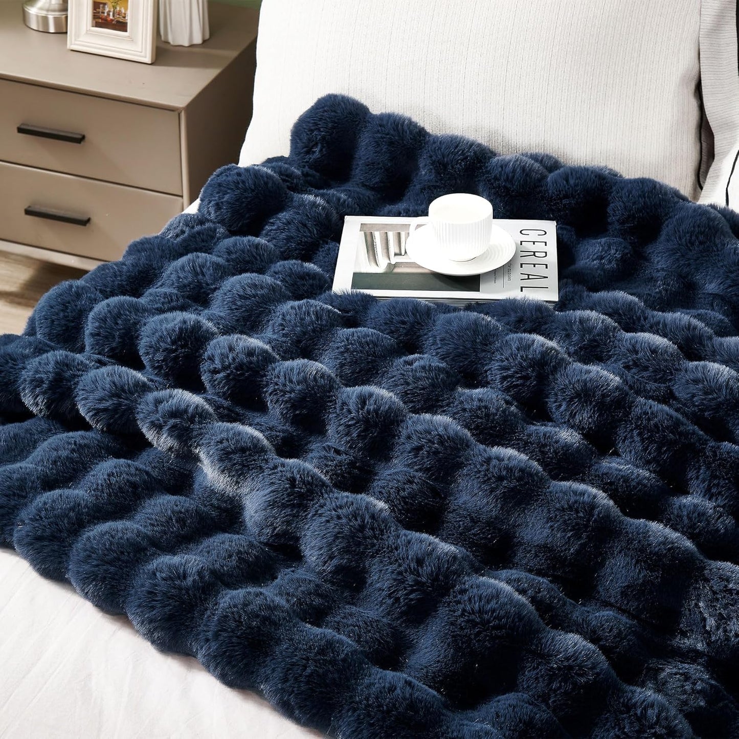 DREAMNINE Super Soft Thick Bubble Faux Rabbit Fur Throw Blanket for Couch 50" x 60", Reversible Plush Warm Winter Fluffy Blankets, Decorative Cute Cozy Bubble Furry Blanket for Bedroom Sofa, Navy Blue