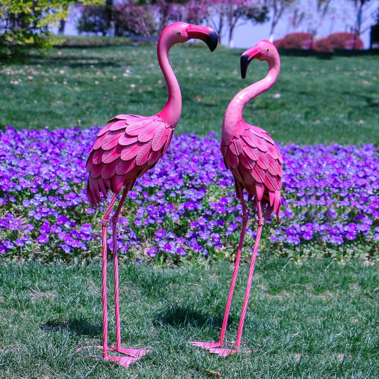 YOUKI Metal Yard Art Flamingo Decor Pink Flamingos for Yard Garden Statues Red Flamingo Yard Art Outdoor Sculptures for Outside Home Patio Lawn Ornaments Backyard Decor, Set of 2