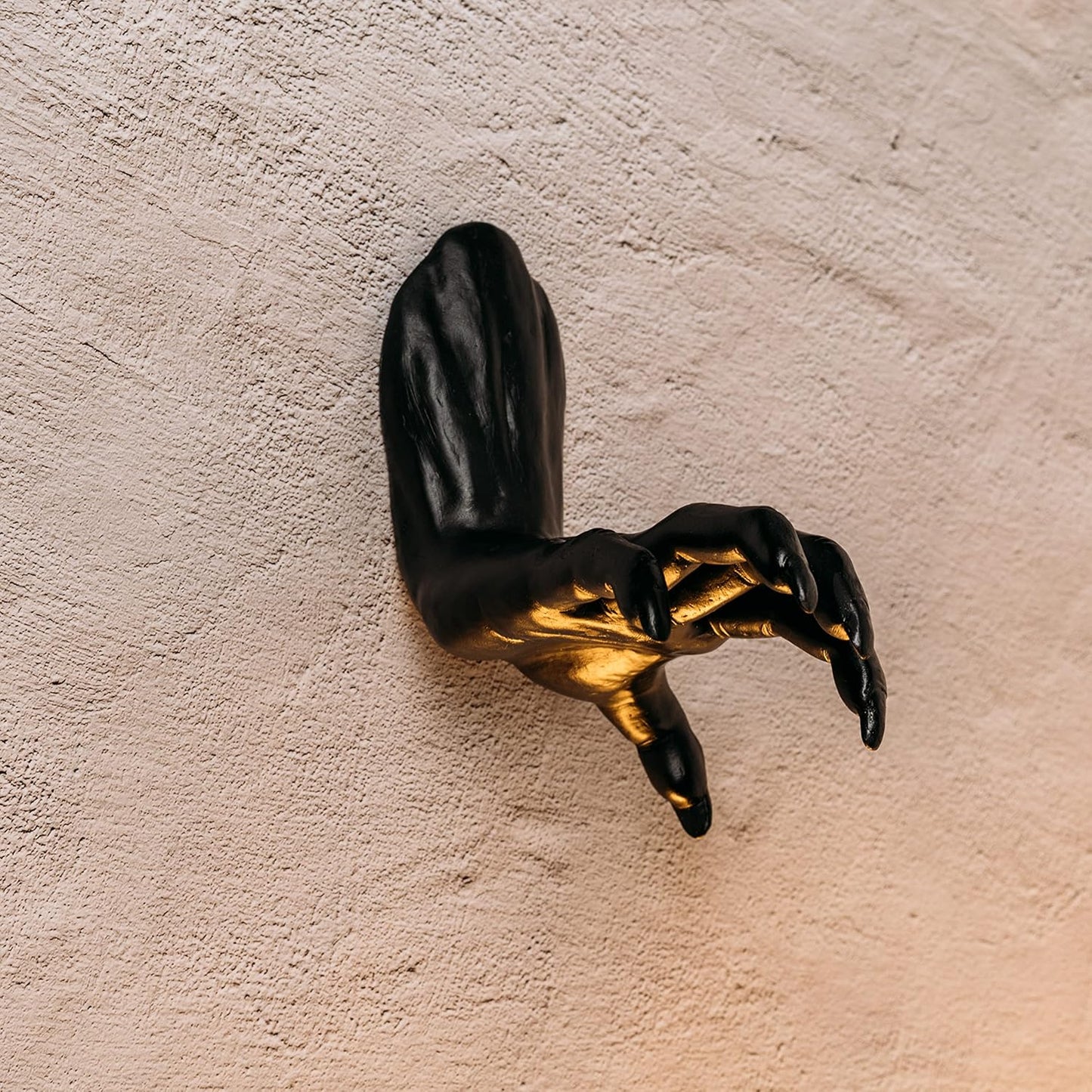 GUTE Creepy Hands Wall Mountable - Hands Hangers Decor, Hand Horror Decorations Aesthetic Goth Gothic Hanging Wall Art Home, House Decoration, Sculpture (Monster, 1 Piece)